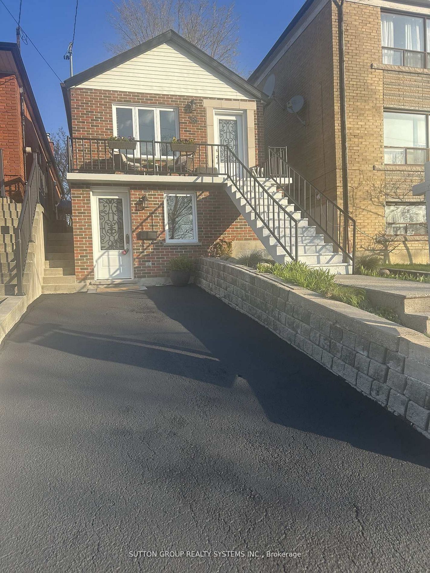 Photo 3 of 38 Donald Avenue, Toronto, Keelesdale-Eglinton West — HOMEH
