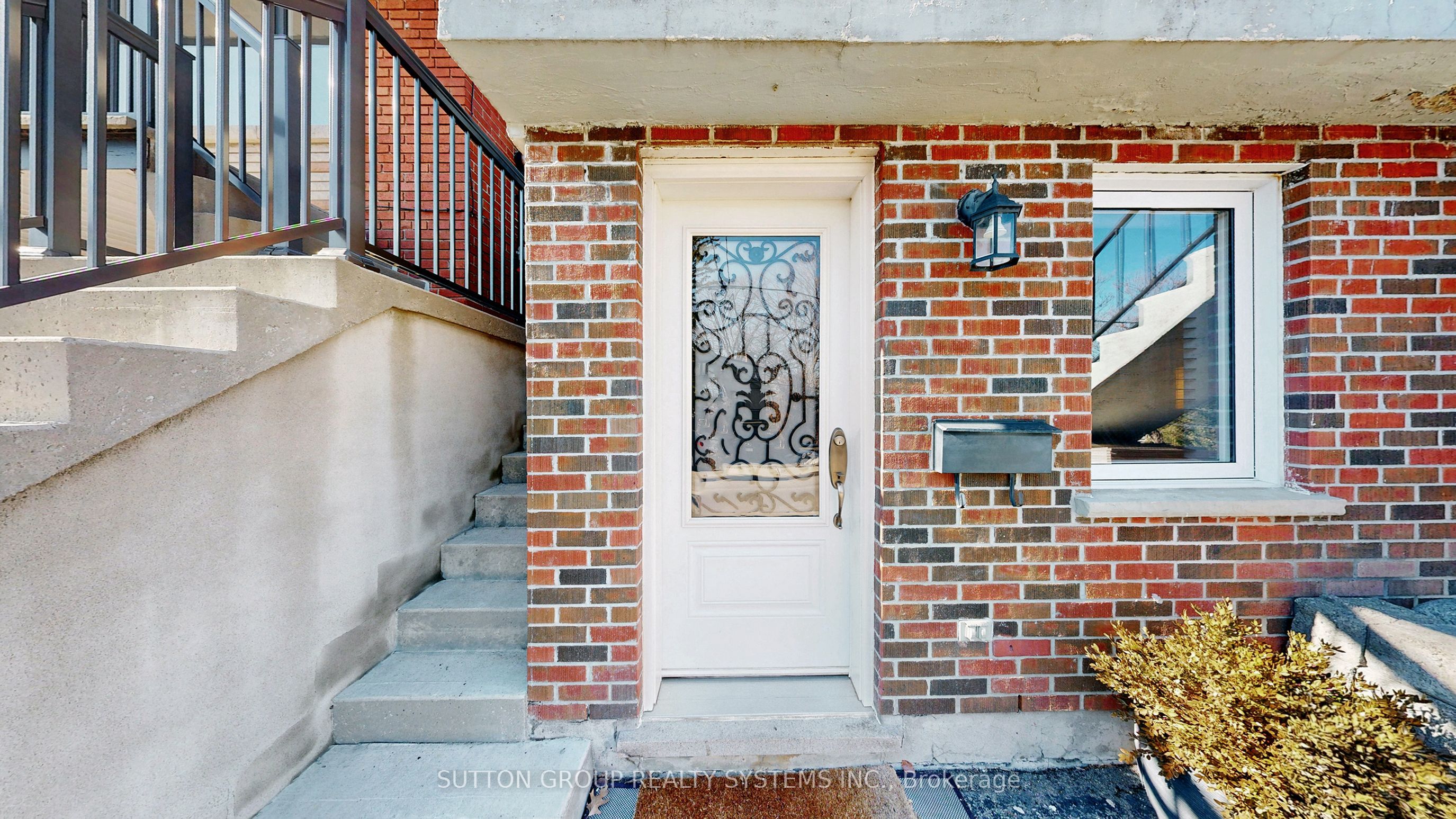 Photo 4 of 38 Donald Avenue, Toronto, Keelesdale-Eglinton West — HOMEH