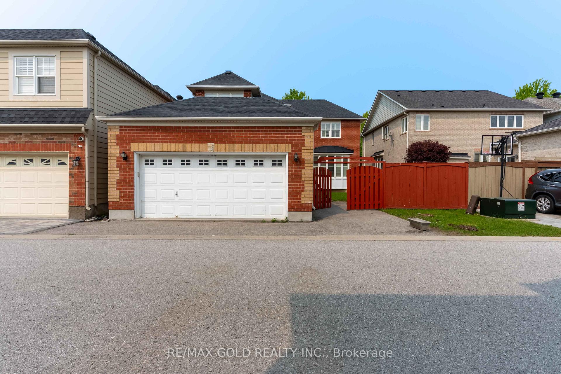 Photo 6 of 15 Bittersweet Street, Markham, Cornell — HOMEH