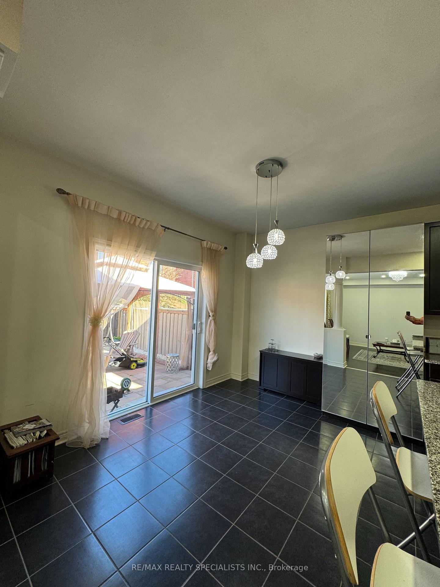 Photo 15 of 474 Cedric Terrace, Milton, Harrison — HOMEH
