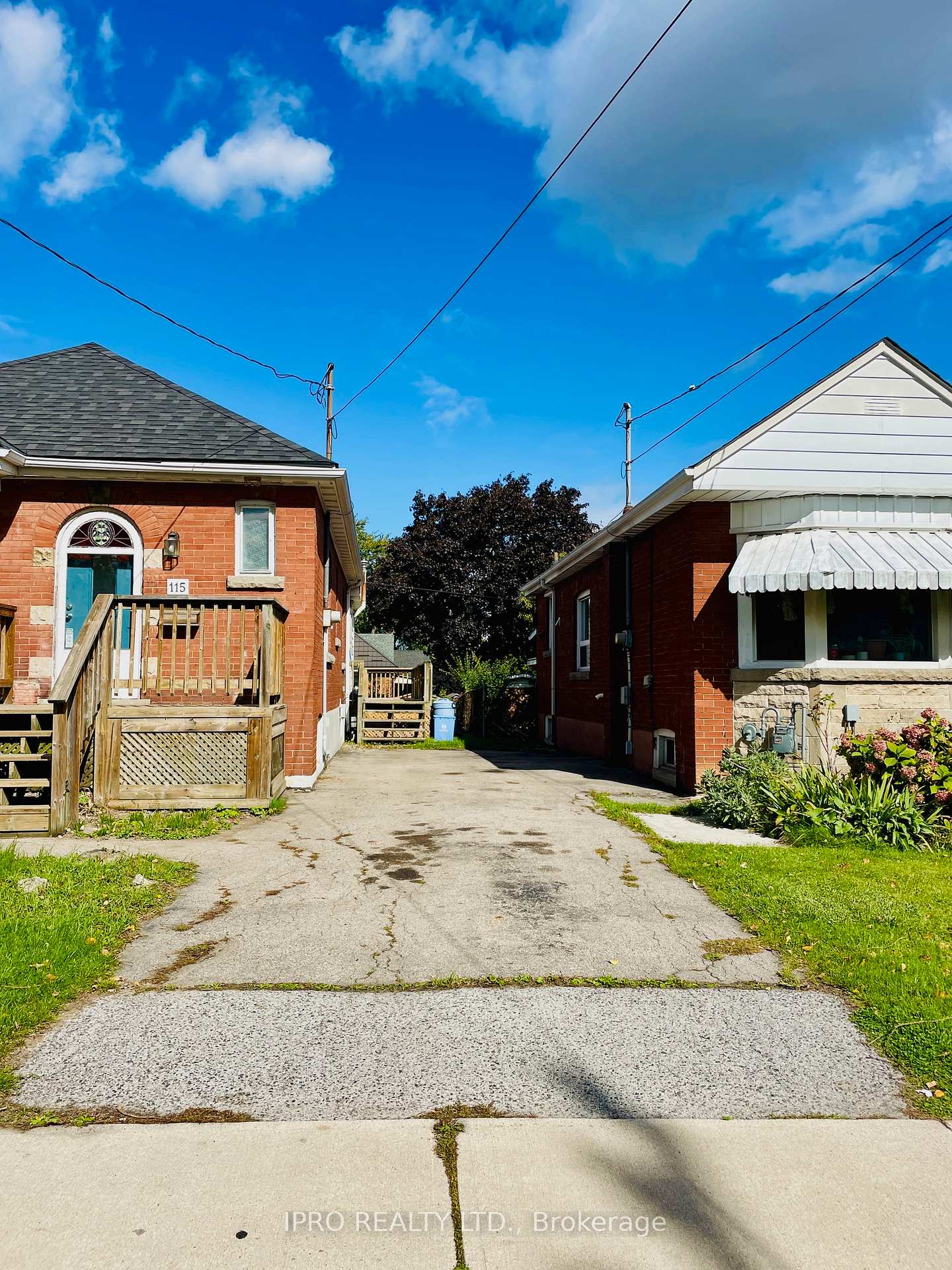 Photo 2 of 115 Brucedale Avenue E, Hamilton, Centremount — HOMEH