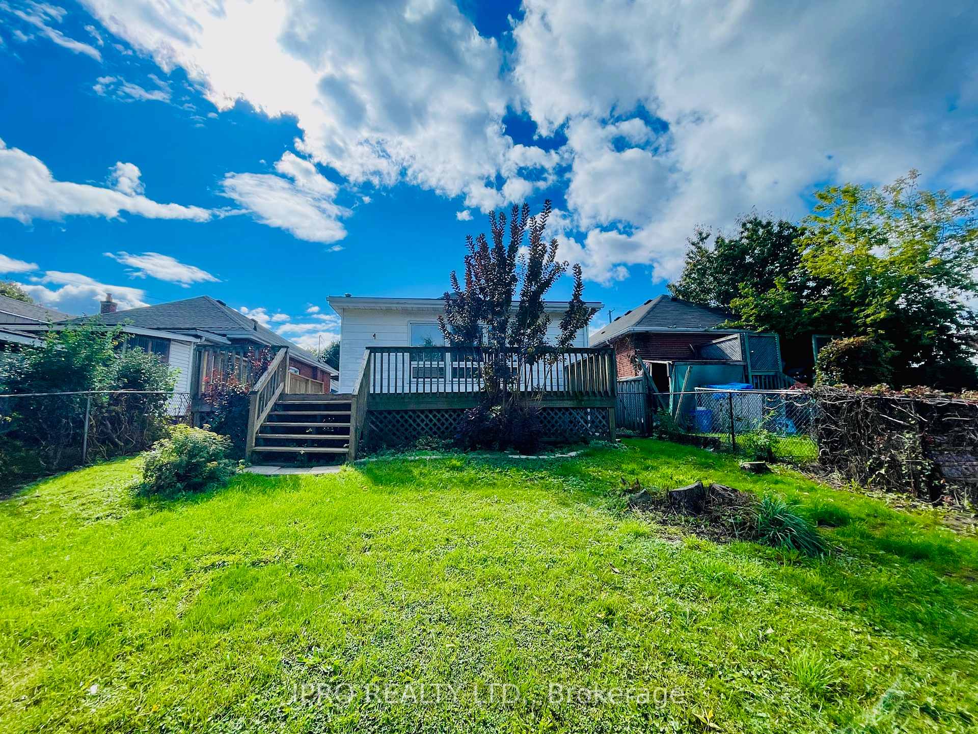 Photo 5 of 115 Brucedale Avenue E, Hamilton, Centremount — HOMEH