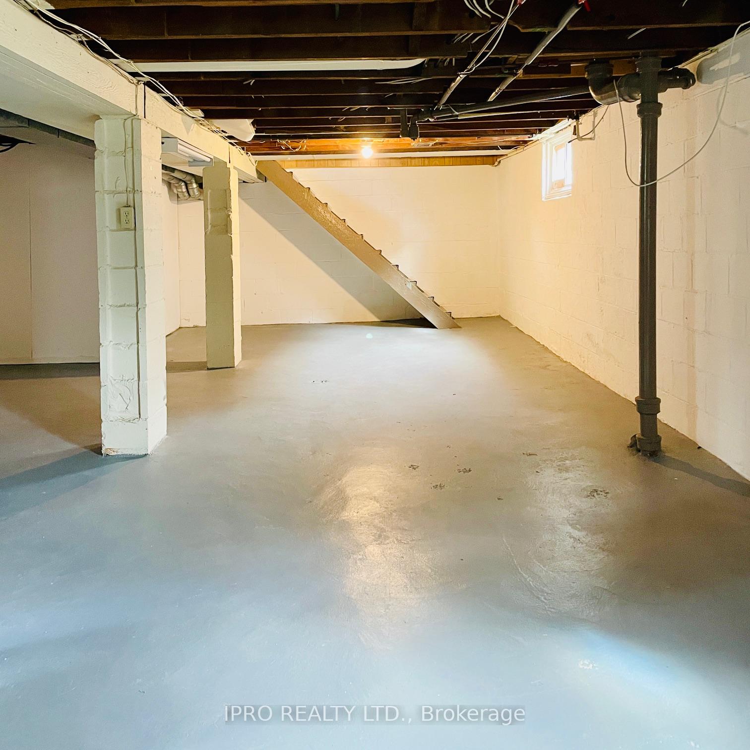Photo 25 of 115 Brucedale Avenue E, Hamilton, Centremount — HOMEH