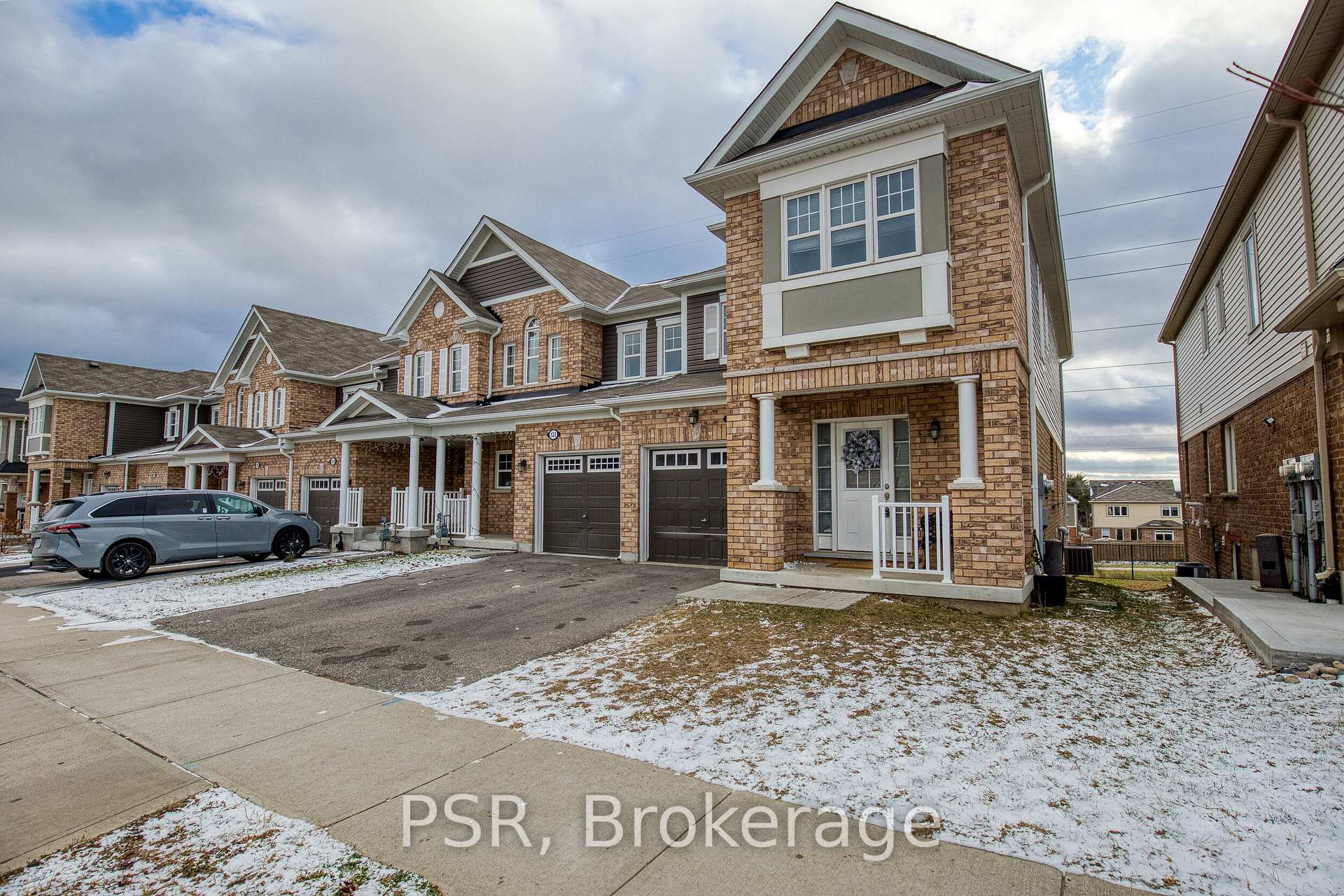 Photo 35 of 120 Watermill Street, Kitchener — HOMEH