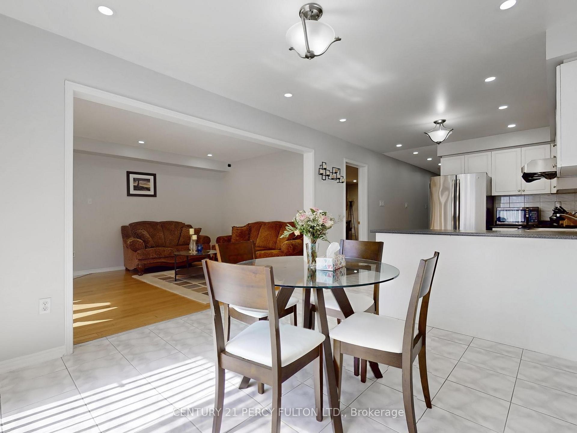 Photo 13 of 177 Sophia Road, Markham, Middlefield — HOMEH