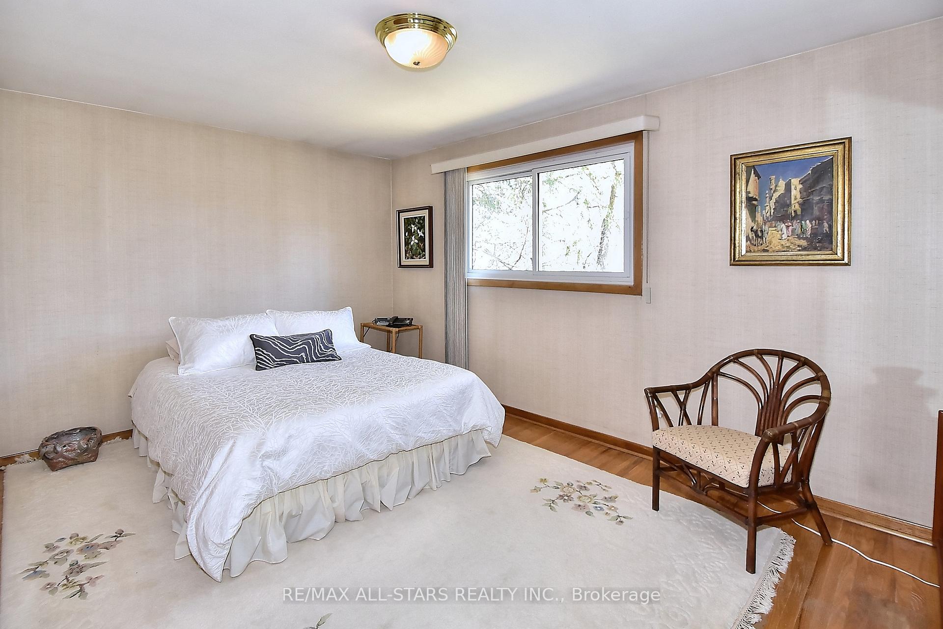 Photo 22 of 125 Fred Varley Drive, Markham, Unionville — HOMEH
