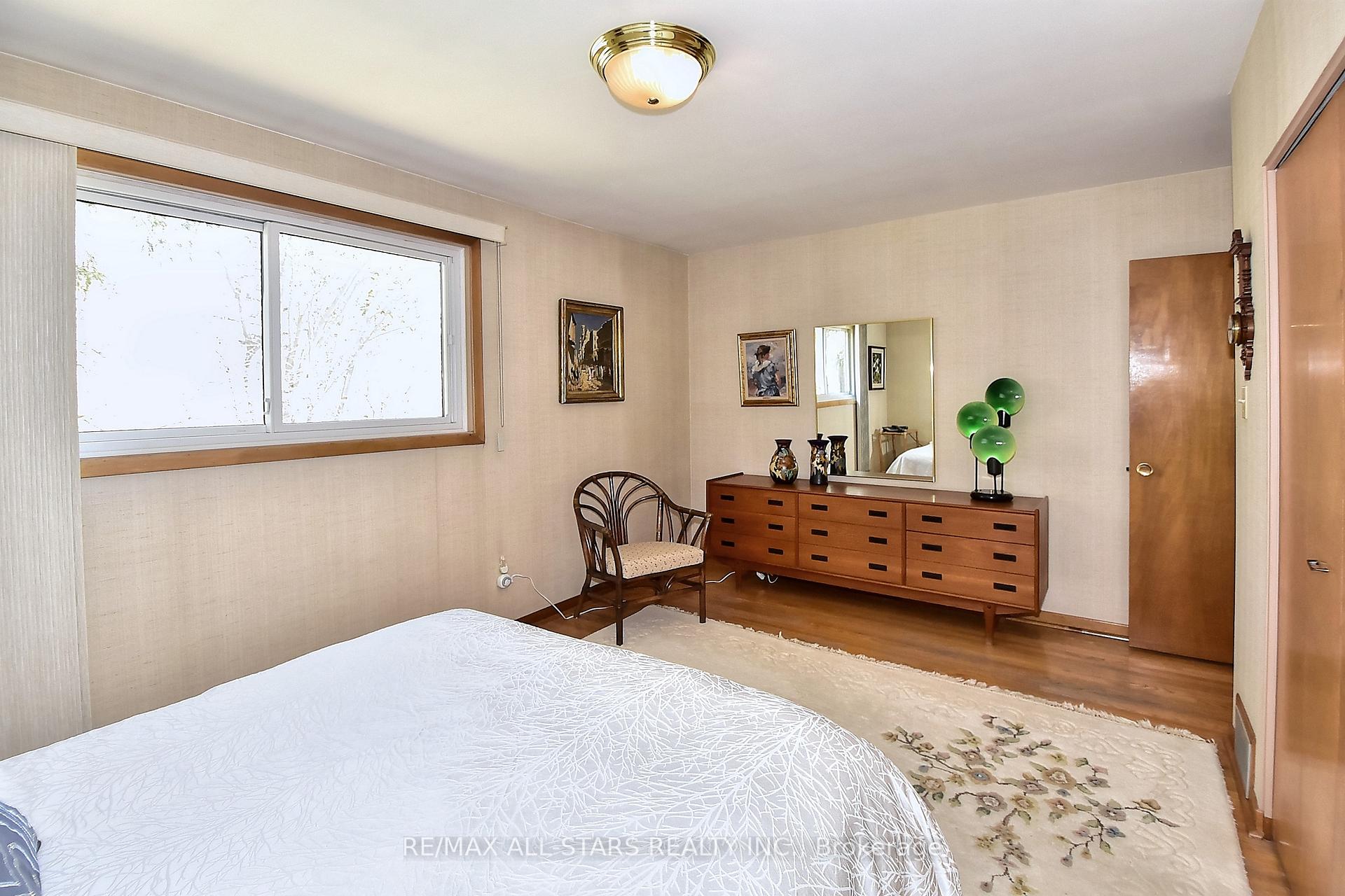 Photo 23 of 125 Fred Varley Drive, Markham, Unionville — HOMEH