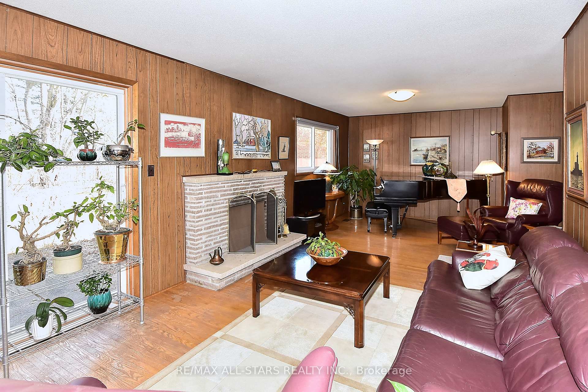 Photo 27 of 125 Fred Varley Drive, Markham, Unionville — HOMEH
