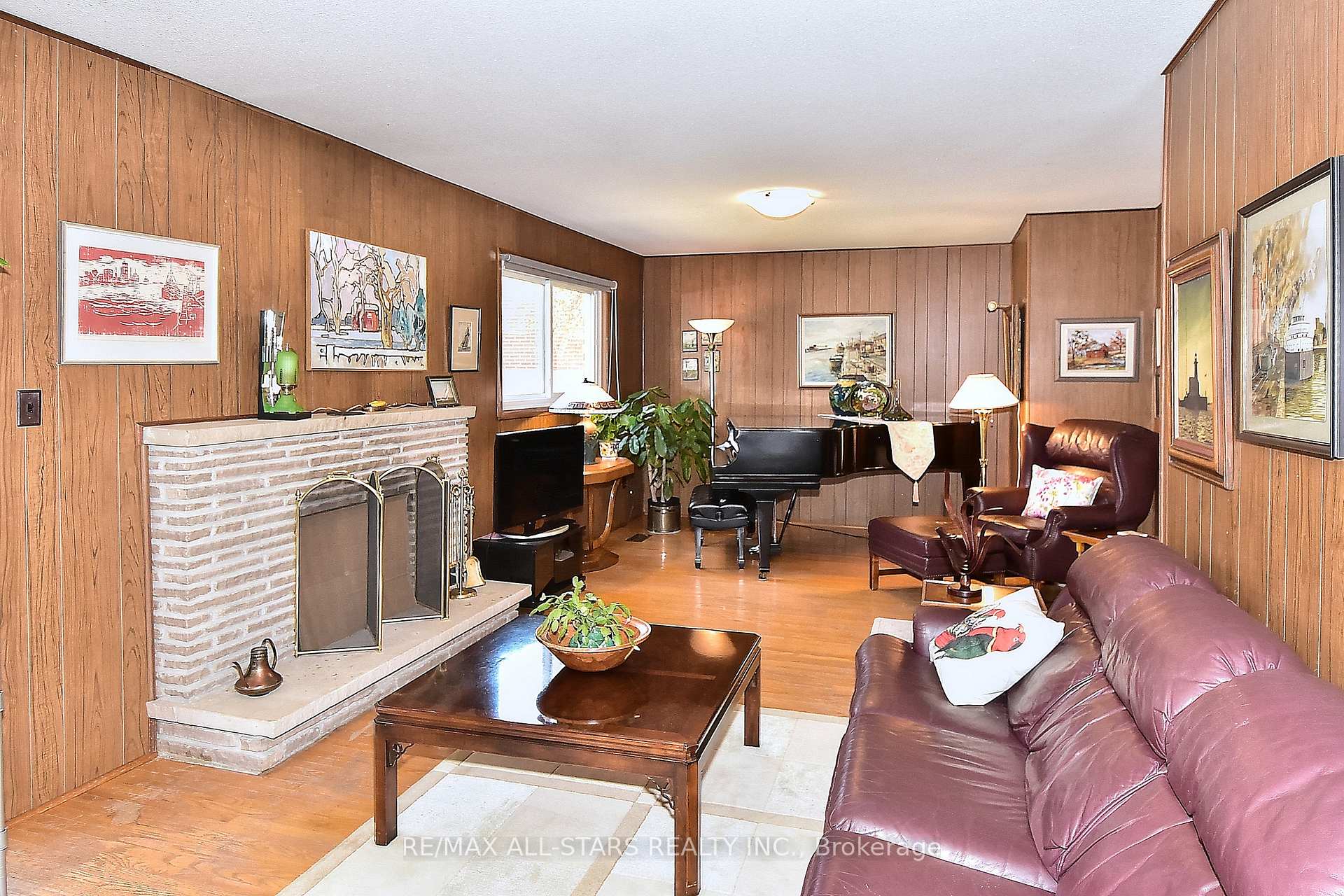 Photo 28 of 125 Fred Varley Drive, Markham, Unionville — HOMEH