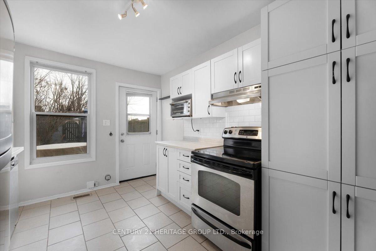 Photo 11 of 546 James Street N, Hamilton, North End — HOMEH