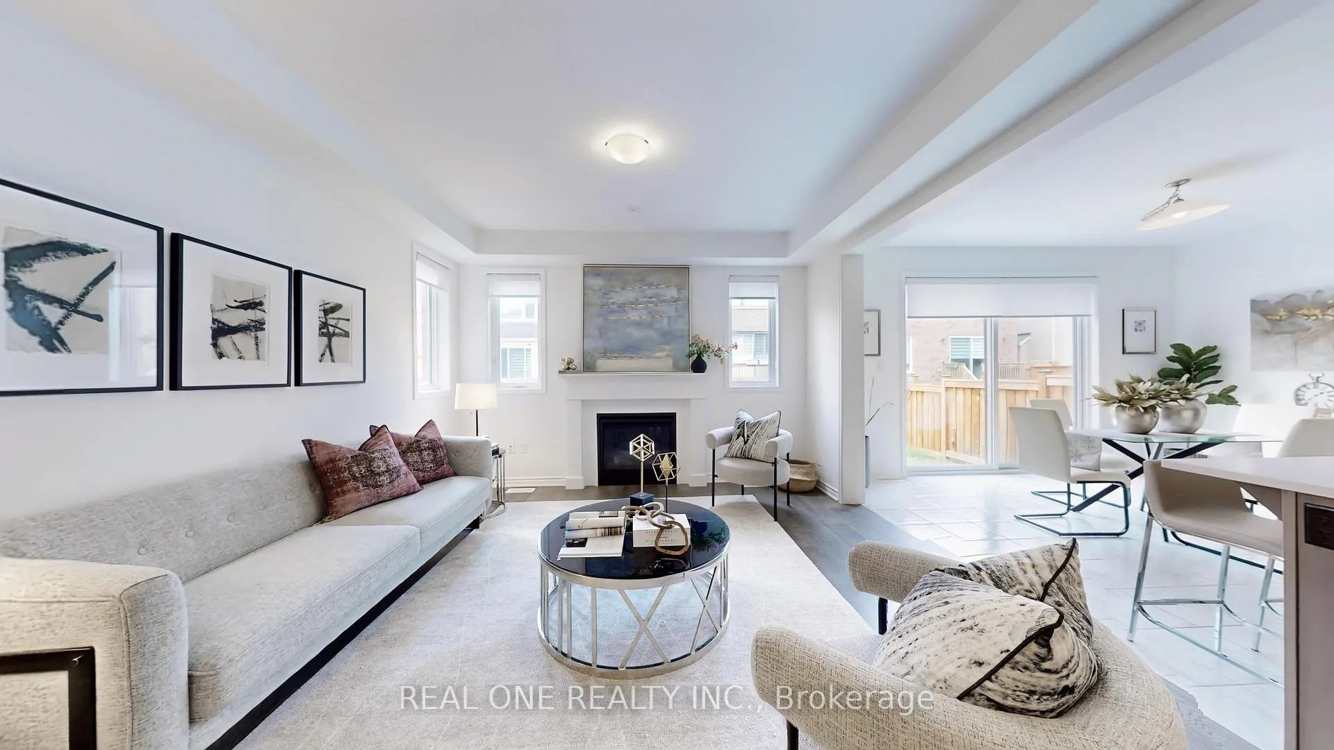 Photo 4 of 561 Kennedy Circle W, Milton, Cobban — HOMEH
