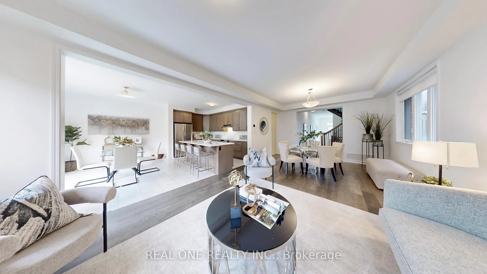 Photo 6 of 561 Kennedy Circle W, Milton, Cobban — HOMEH