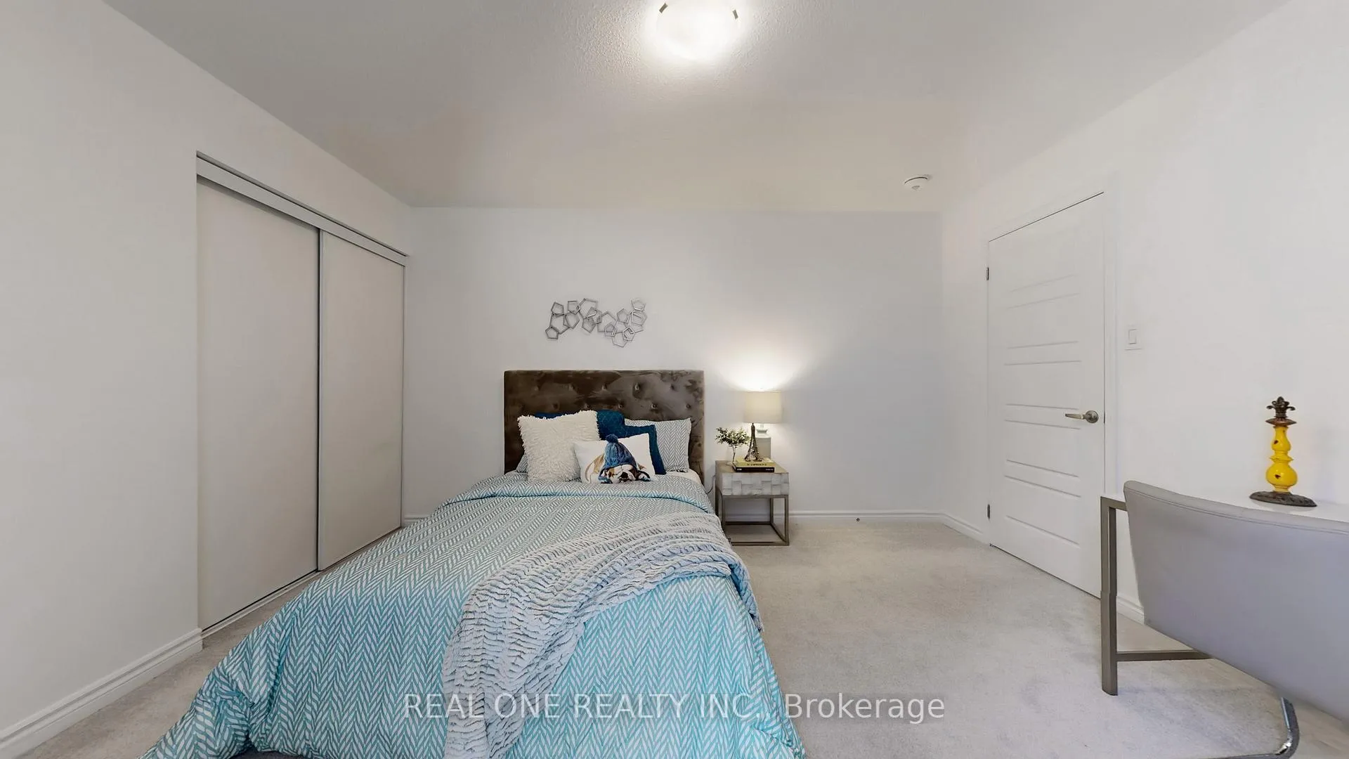 Photo 22 of 561 Kennedy Circle W, Milton, Cobban — HOMEH