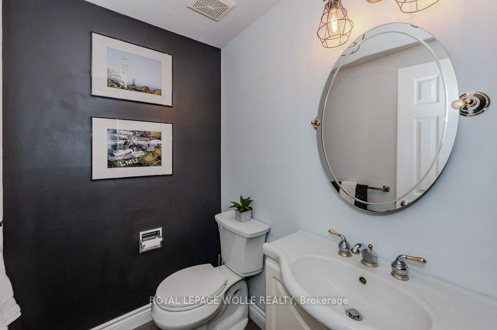 Photo 15 of 36 Colebrook Court, Kitchener — HOMEH