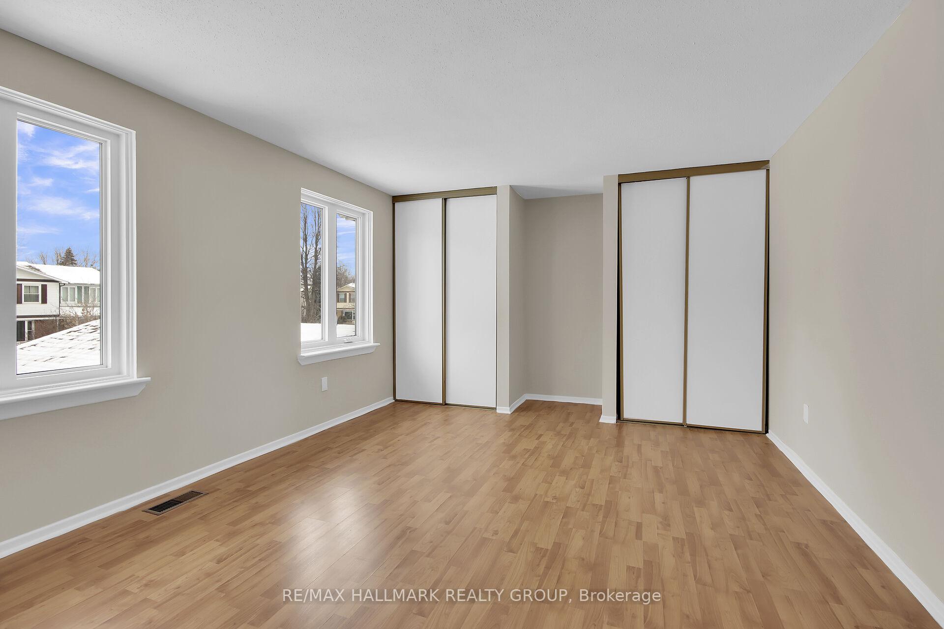 Photo 18 of 30 Seabrooke Drive, Ottawa, Kanata - Glencairn/Hazeldean — HOMEH