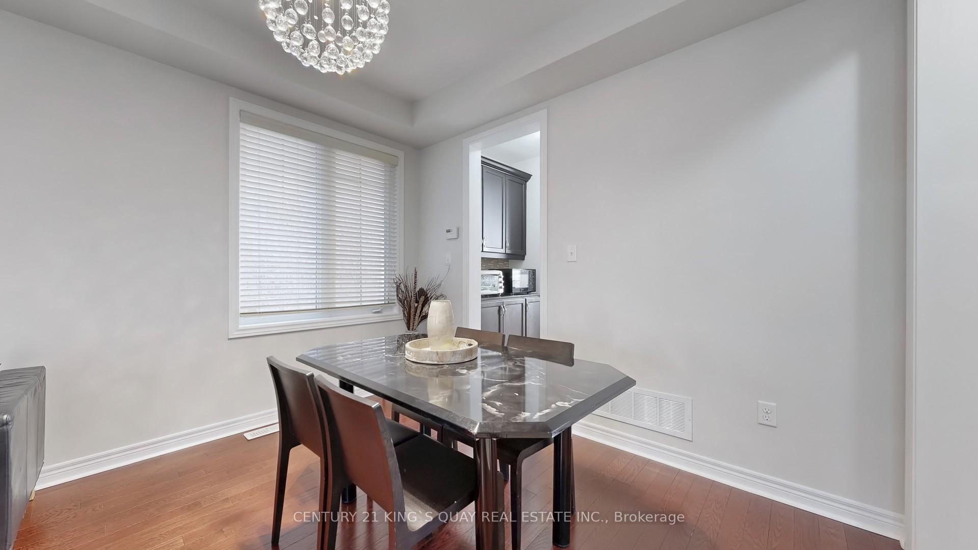 Photo 9 of 22 Maybreeze Road, Markham, Greensborough — HOMEH