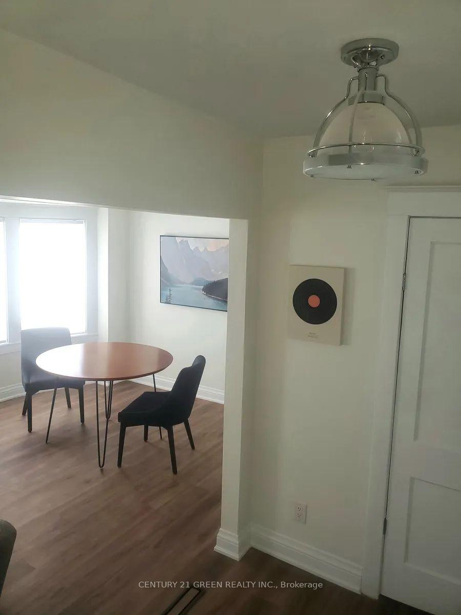 Photo 3 of 133 Melrose Avenue, Hamilton, Stipley — HOMEH