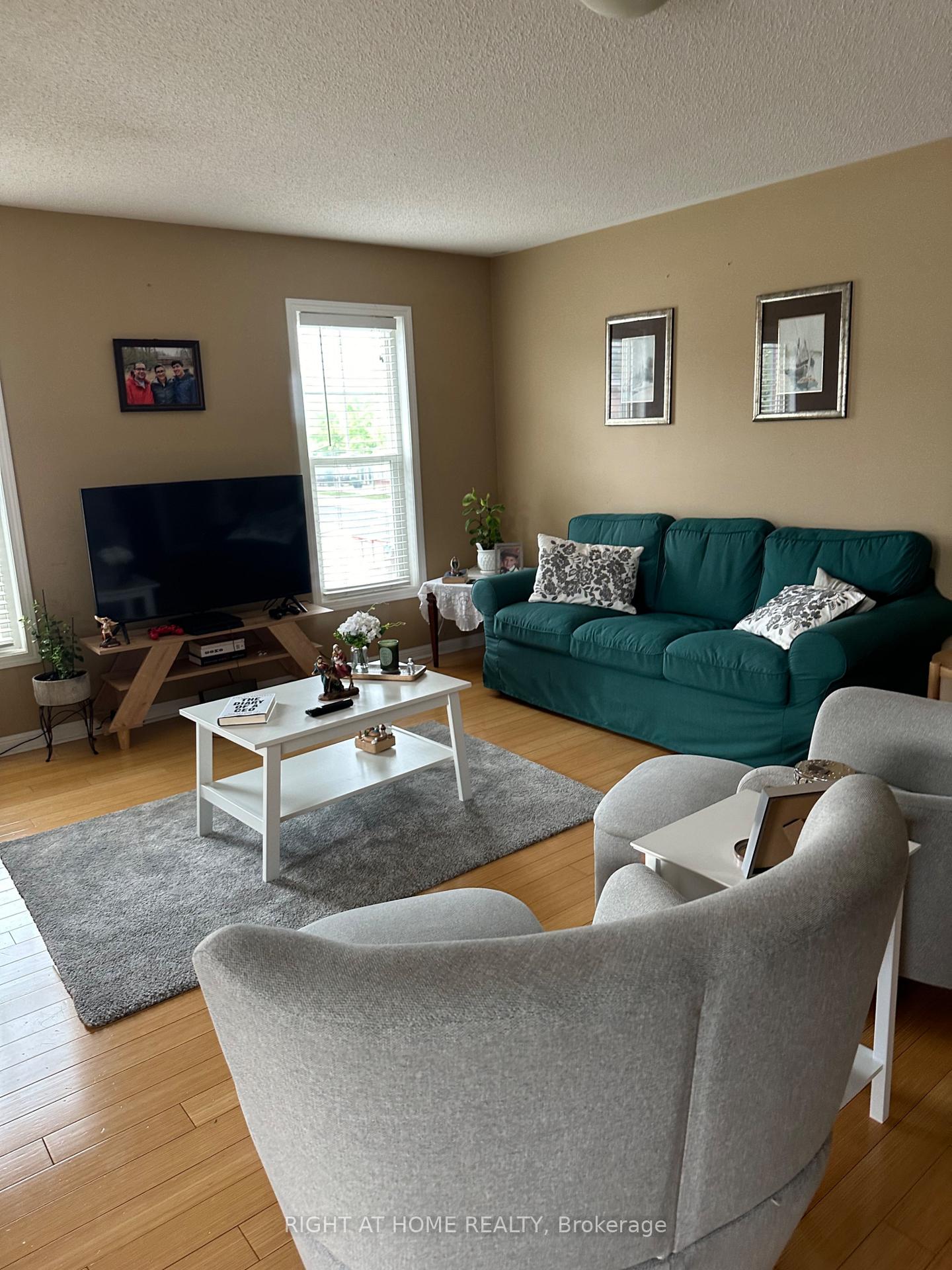 Photo 8 of 2740 Bur Oak Avenue, Markham, Cornell — HOMEH