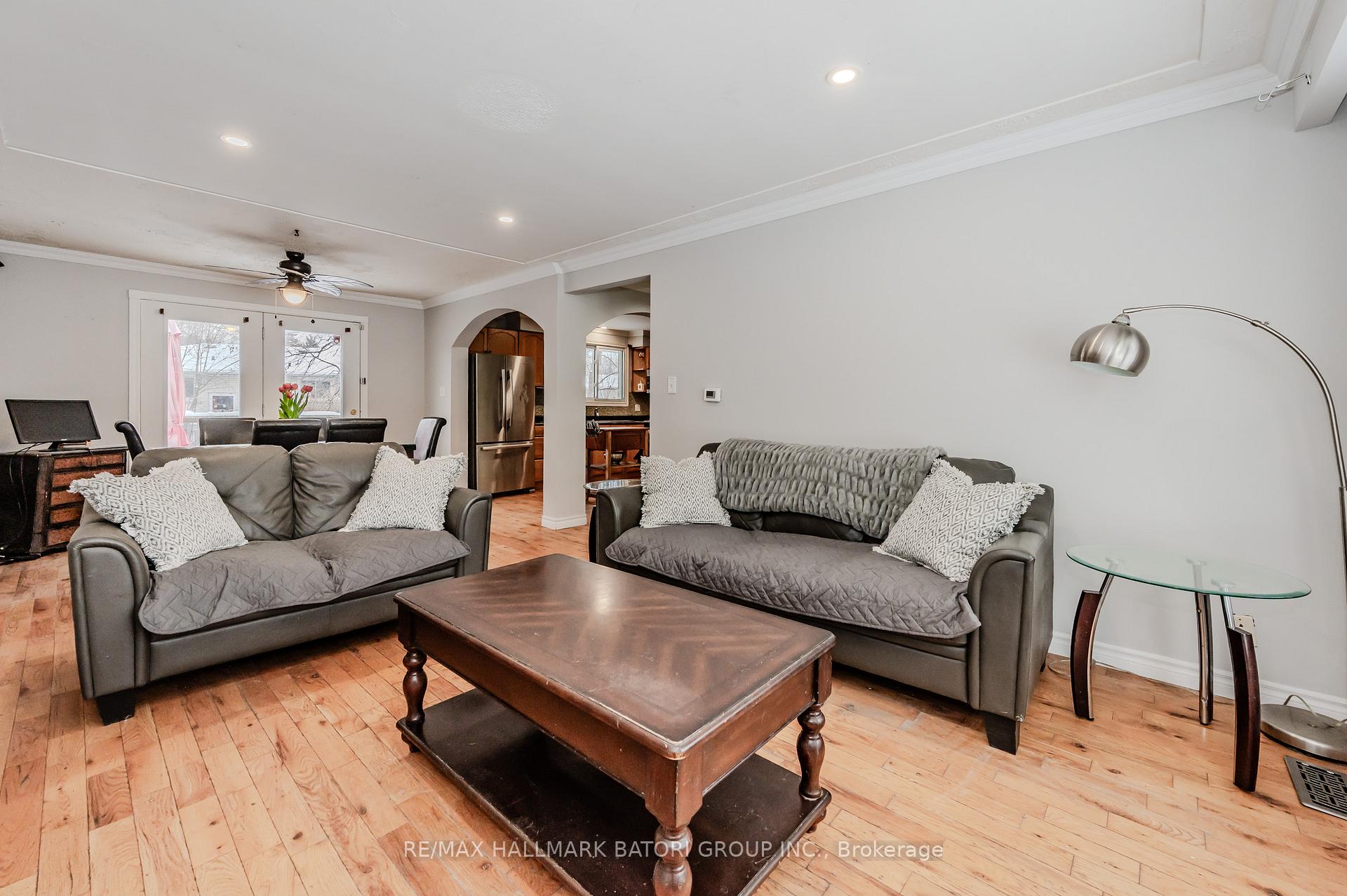 Photo 4 of 206 Shelley Drive, Kitchener — HOMEH