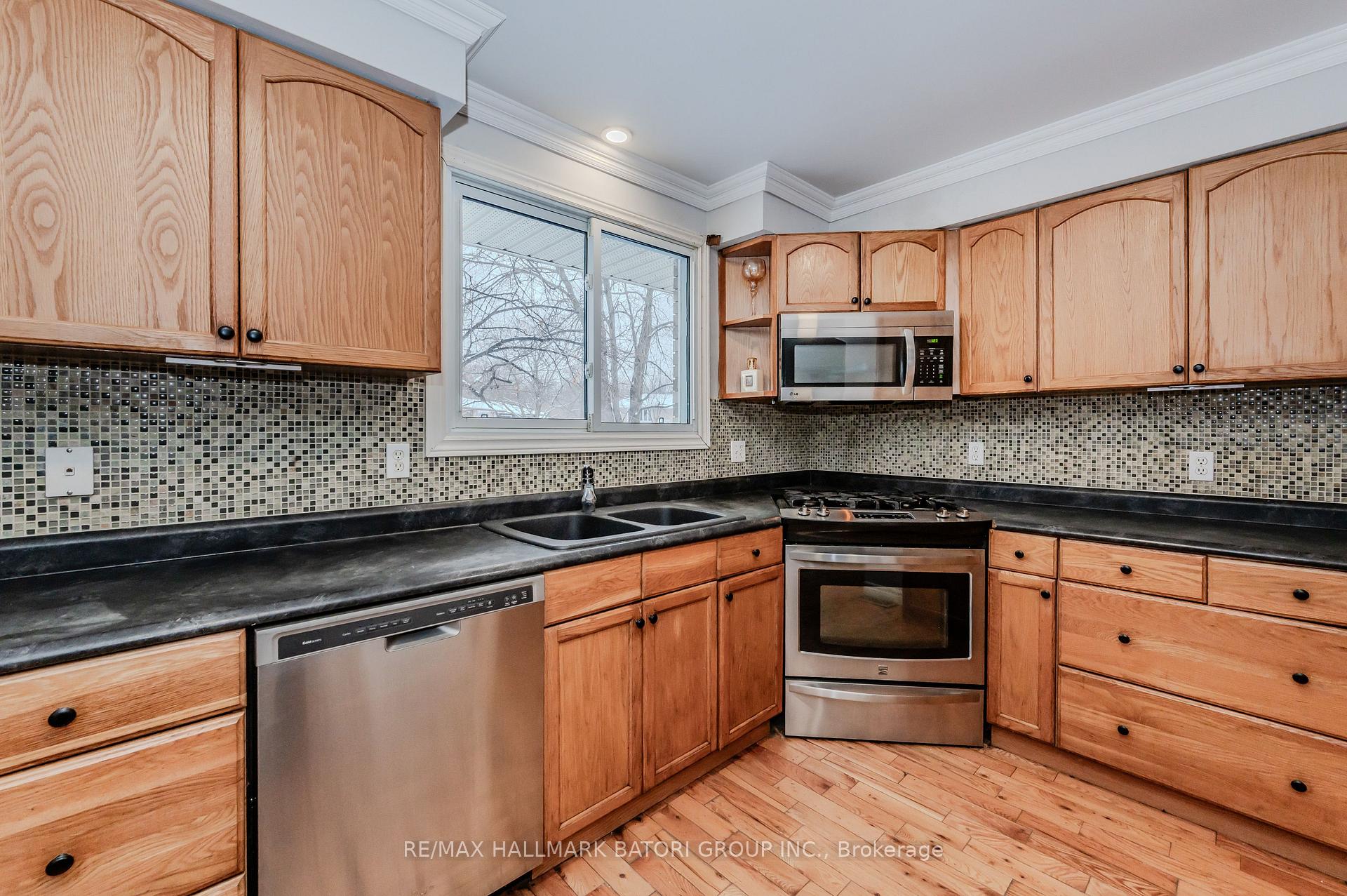 Photo 8 of 206 Shelley Drive, Kitchener — HOMEH
