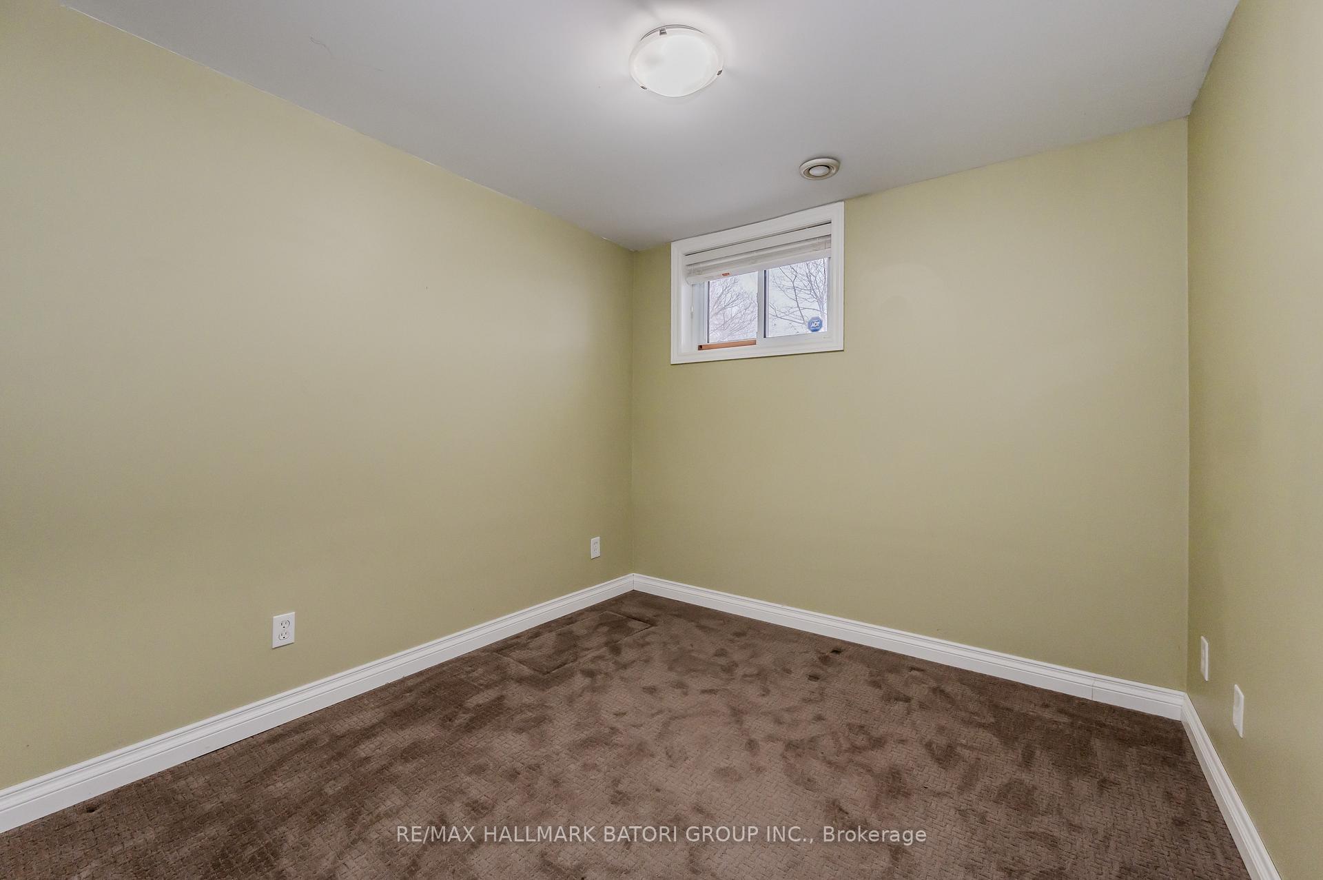 Photo 15 of 206 Shelley Drive, Kitchener — HOMEH
