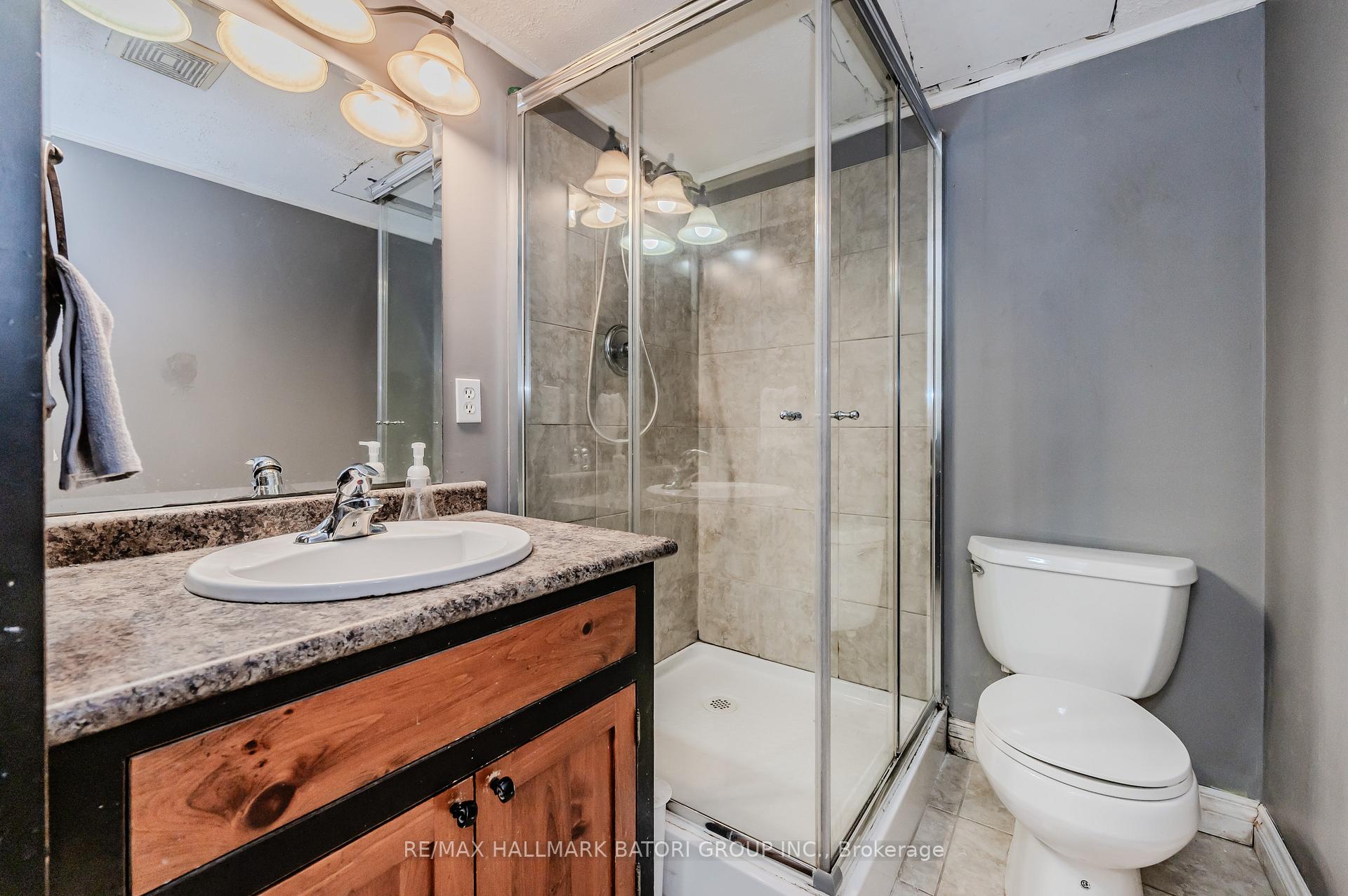 Photo 17 of 206 Shelley Drive, Kitchener — HOMEH