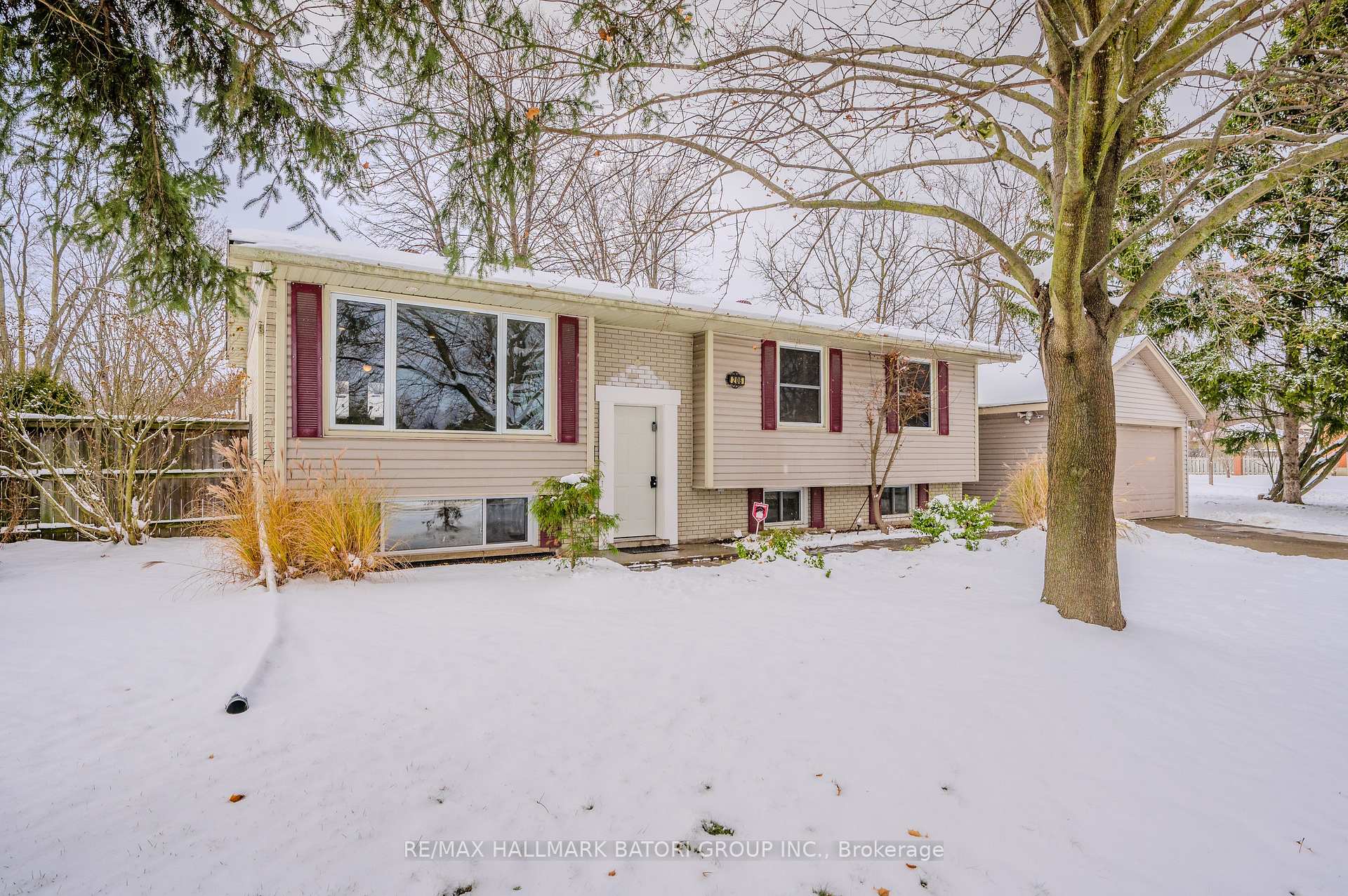 Photo 21 of 206 Shelley Drive, Kitchener — HOMEH