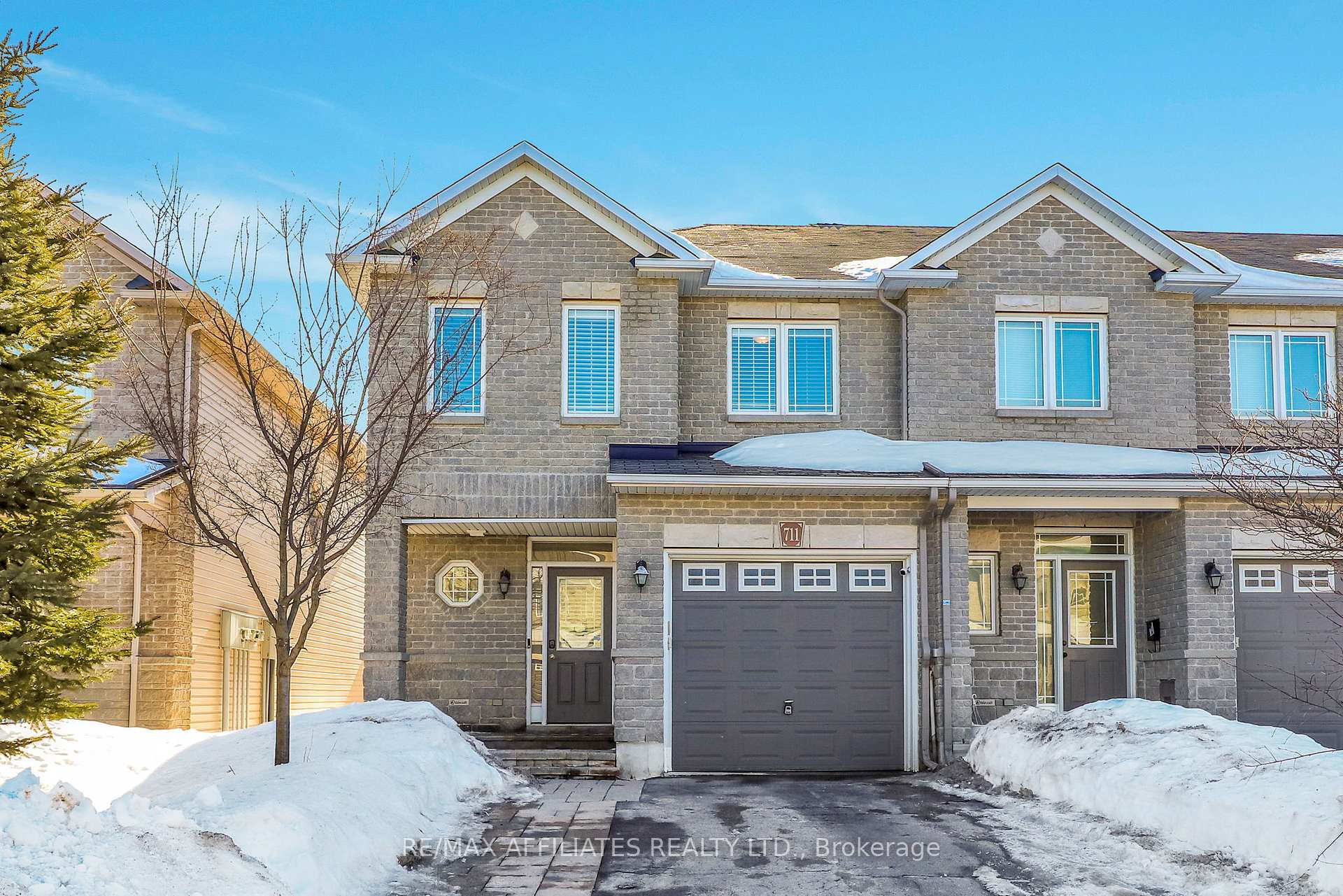 Photo 1 of 711 Regiment Avenue, Ottawa, Kanata - Emerald Meadows/Trailwest — HOMEH