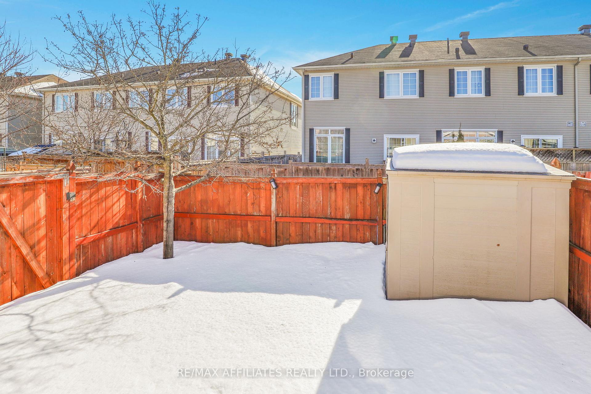 Photo 35 of 711 Regiment Avenue, Ottawa, Kanata - Emerald Meadows/Trailwest — HOMEH