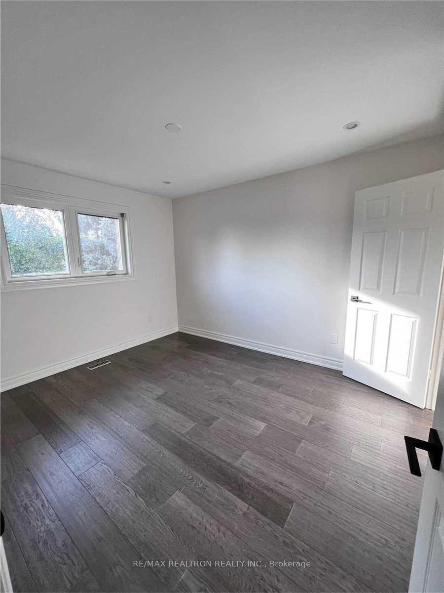 Photo 20 of 53 Fenwick Crescent, Markham, Unionville — HOMEH