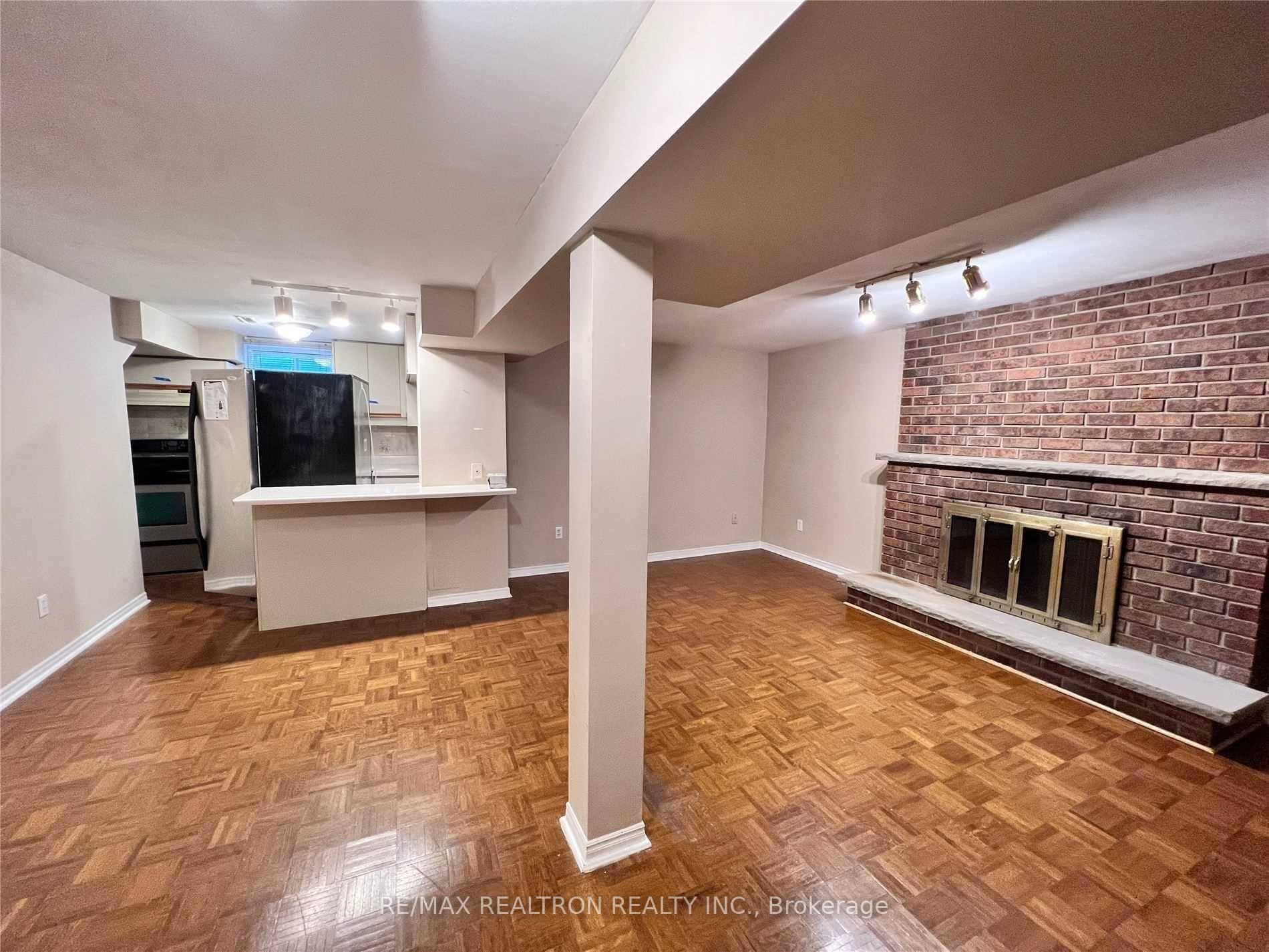 Photo 26 of 53 Fenwick Crescent, Markham, Unionville — HOMEH