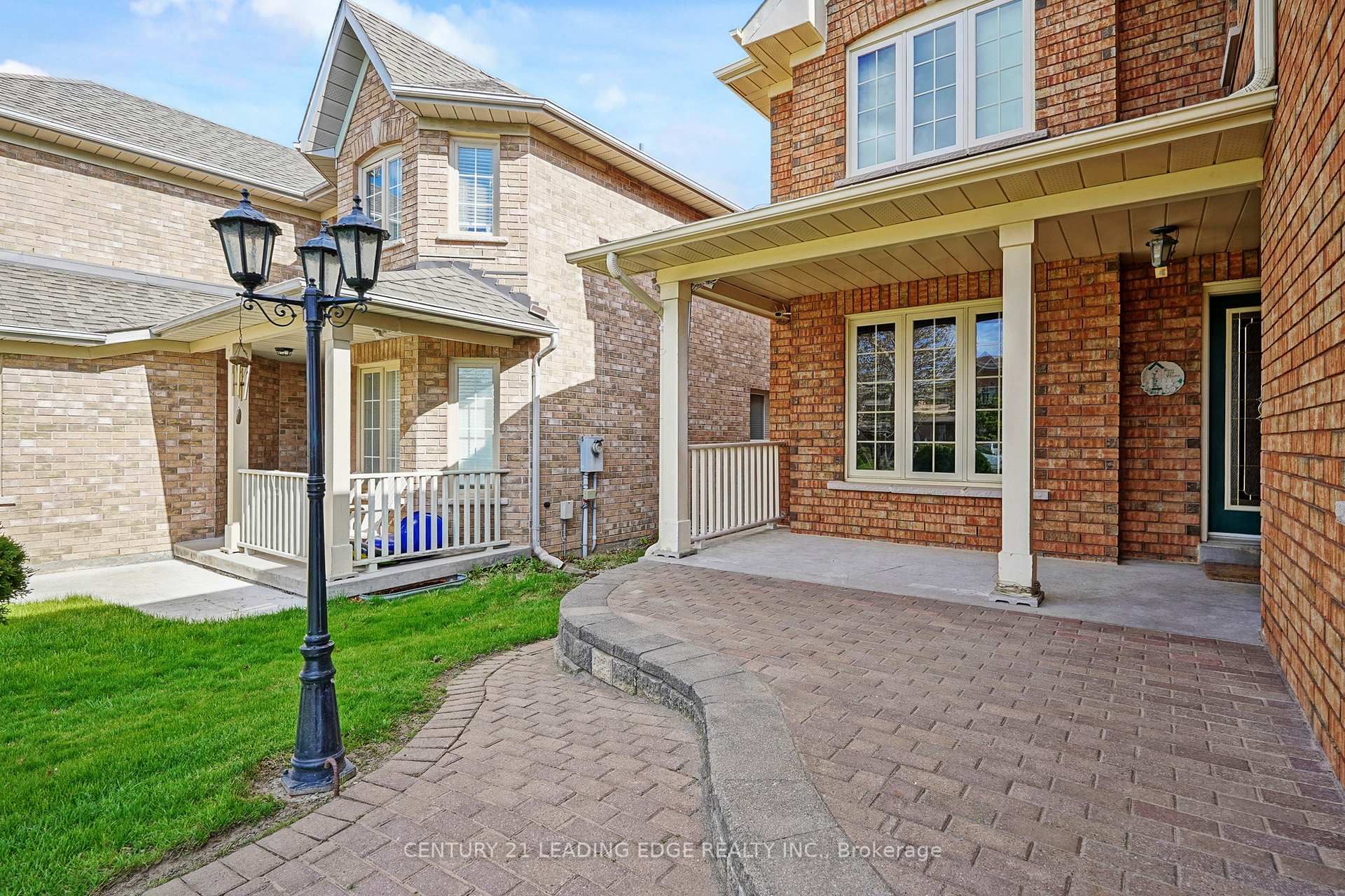 Photo 4 of 77 Song Bird Drive, Markham, Rouge Fairways — HOMEH