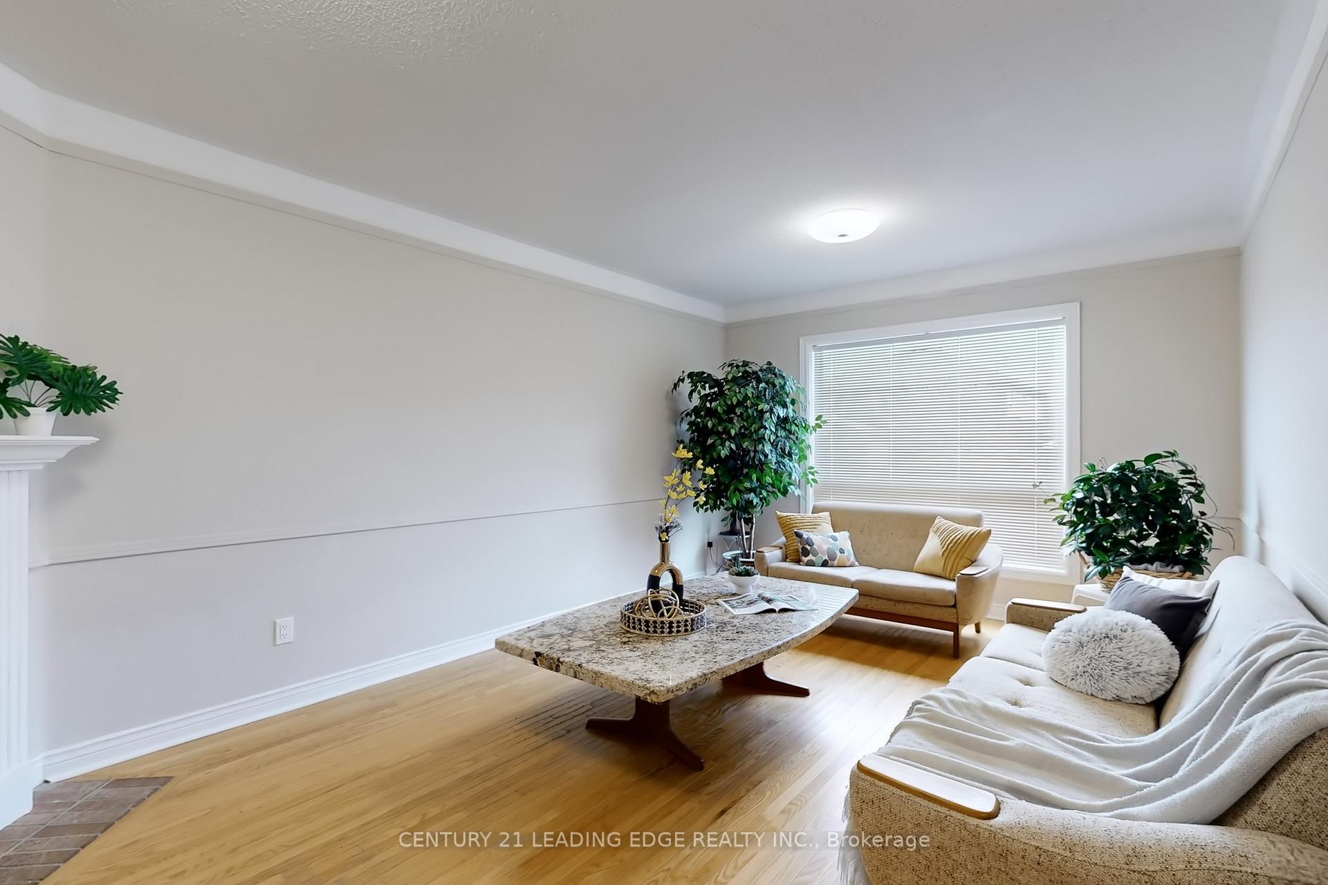 Photo 10 of 77 Song Bird Drive, Markham, Rouge Fairways — HOMEH