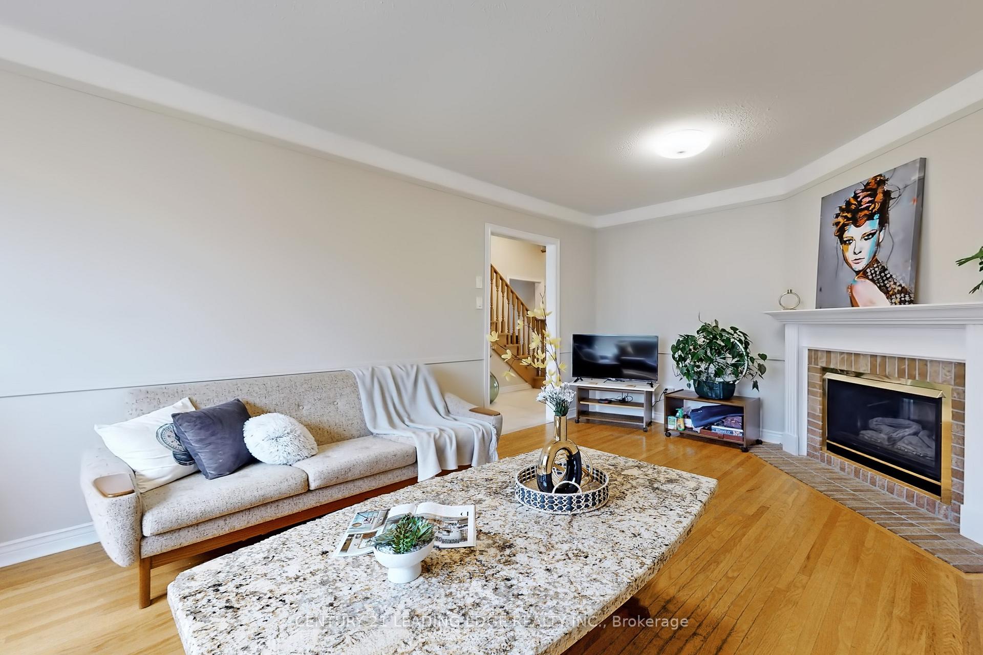 Photo 11 of 77 Song Bird Drive, Markham, Rouge Fairways — HOMEH