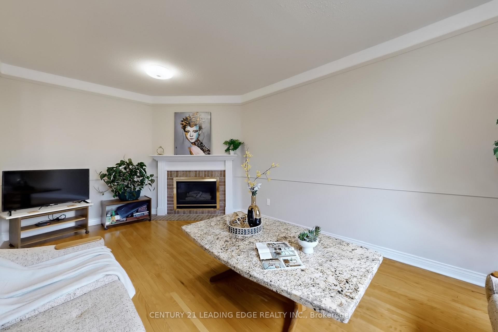 Photo 12 of 77 Song Bird Drive, Markham, Rouge Fairways — HOMEH