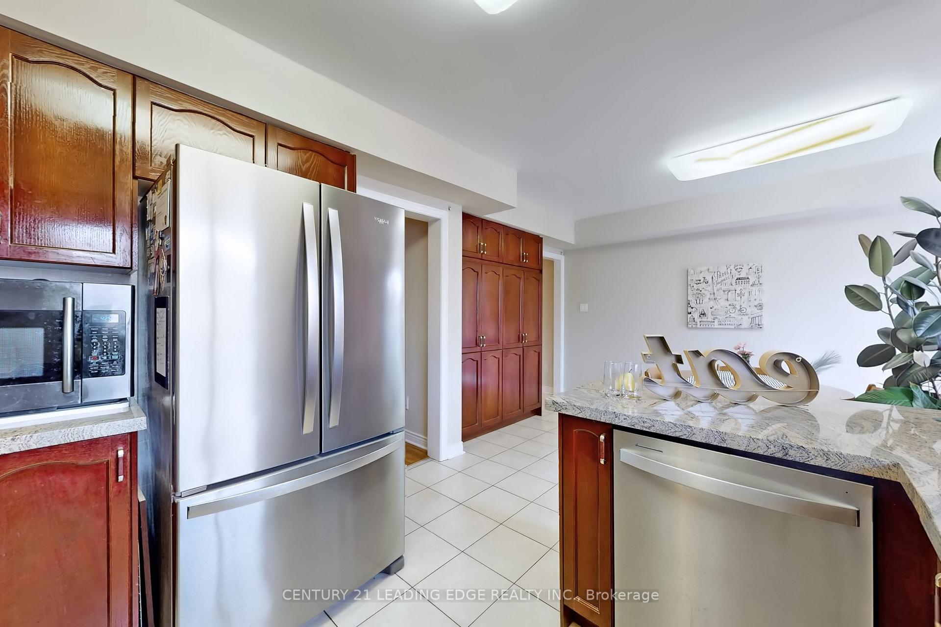 Photo 16 of 77 Song Bird Drive, Markham, Rouge Fairways — HOMEH