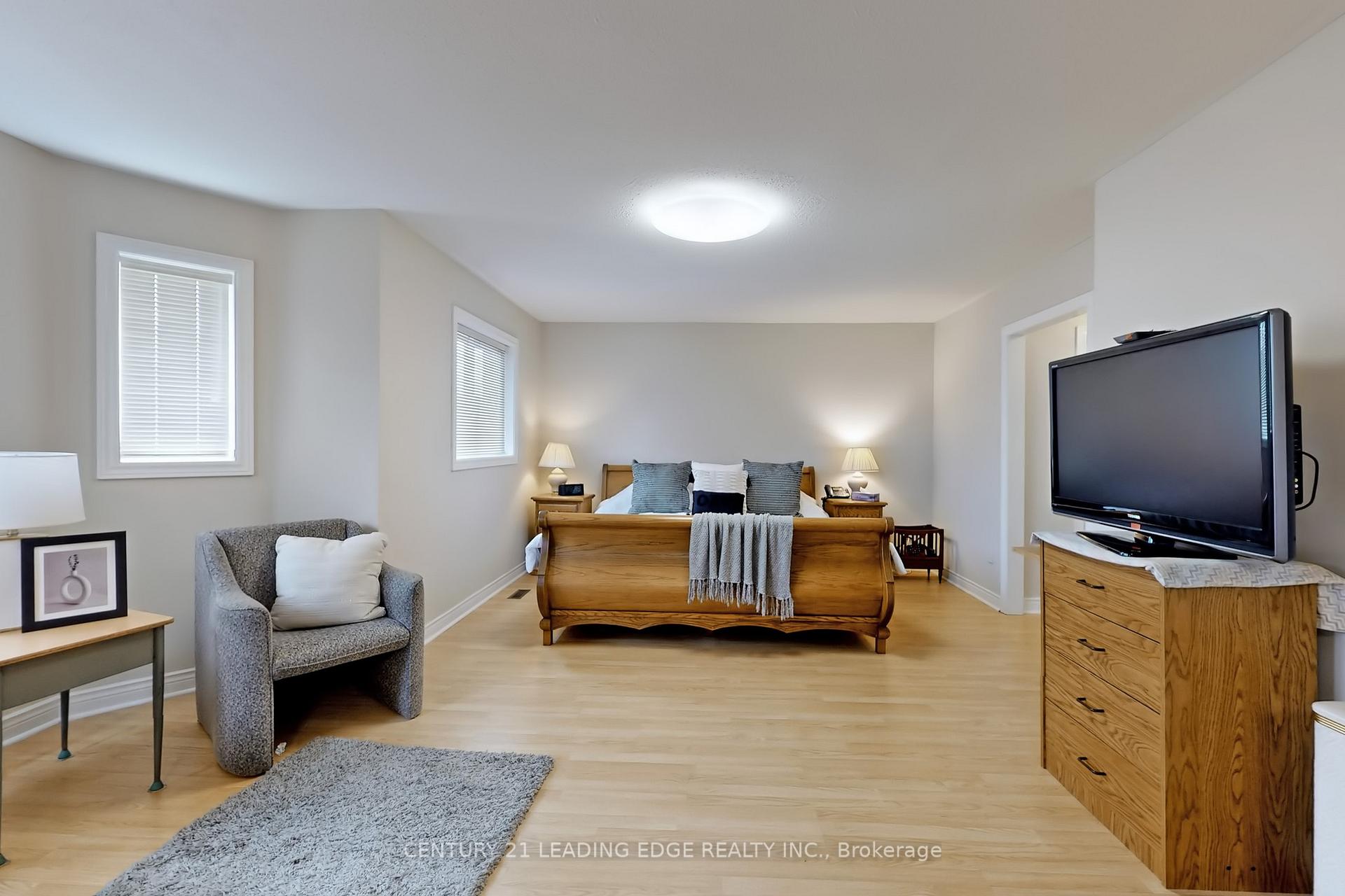 Photo 25 of 77 Song Bird Drive, Markham, Rouge Fairways — HOMEH