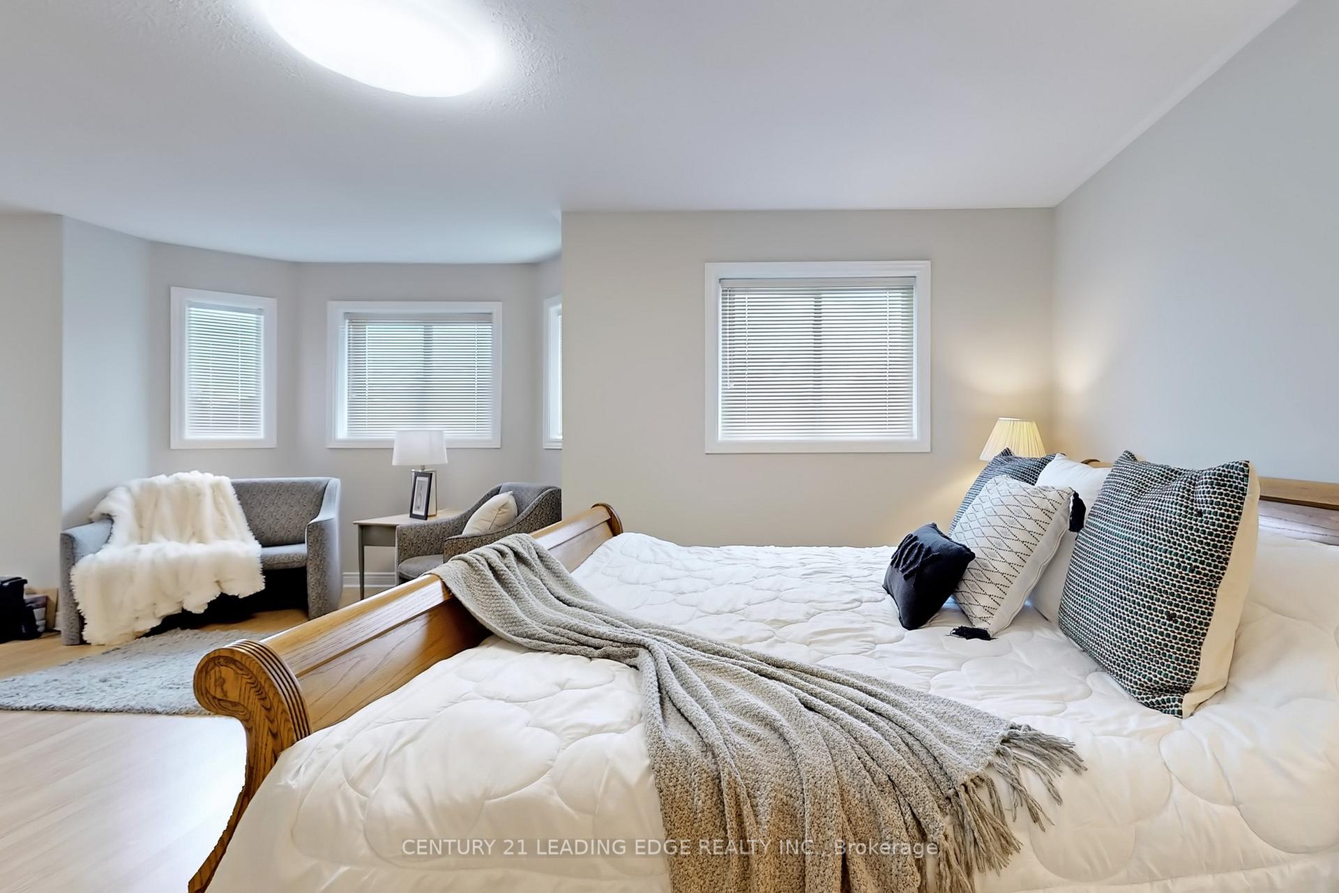 Photo 26 of 77 Song Bird Drive, Markham, Rouge Fairways — HOMEH