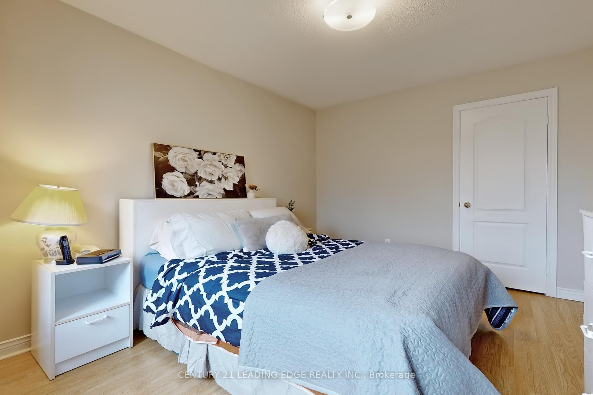 Photo 35 of 77 Song Bird Drive, Markham, Rouge Fairways — HOMEH