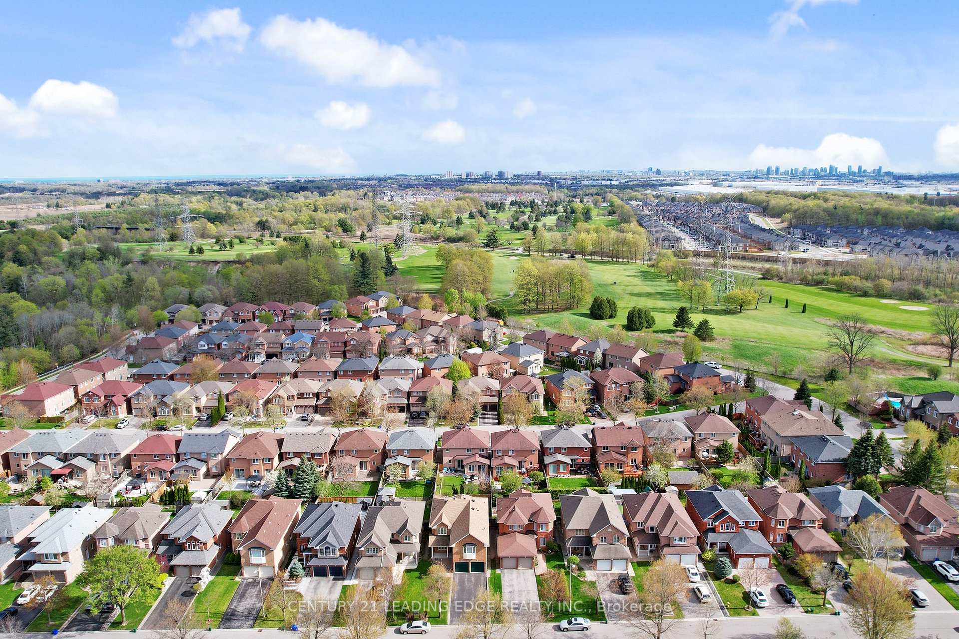 Photo 48 of 77 Song Bird Drive, Markham, Rouge Fairways — HOMEH