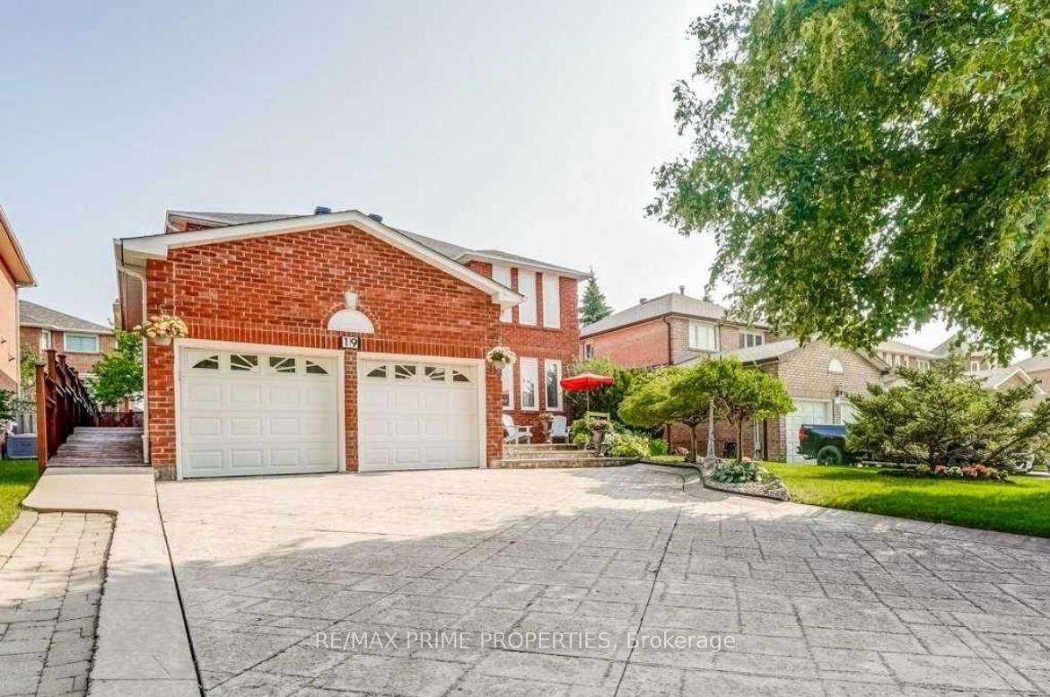 Photo 1 of 19 Dundee Crescent, Markham, Village Green-South Unionville — HOMEH