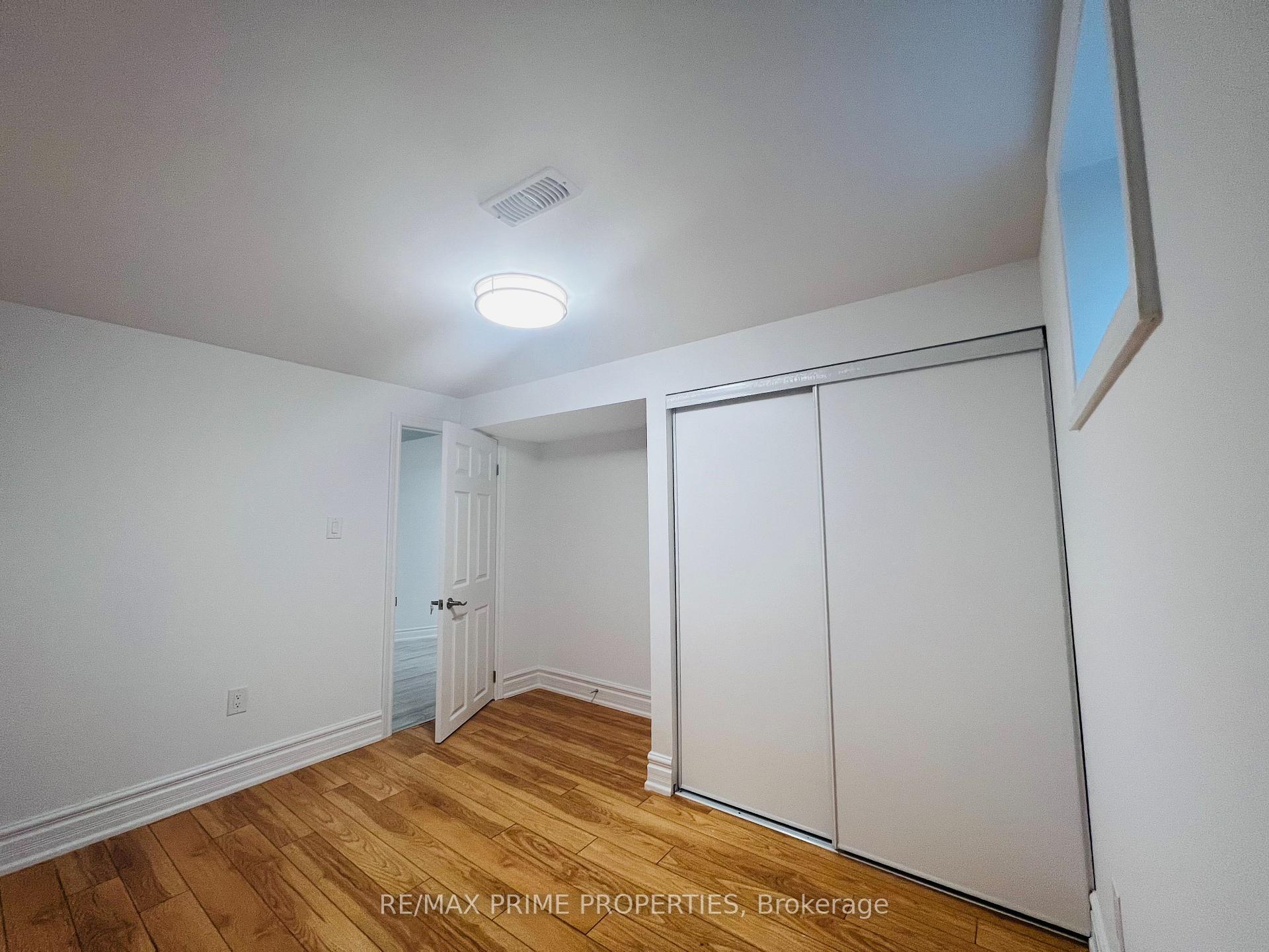 Photo 9 of 19 Dundee Crescent, Markham, Village Green-South Unionville — HOMEH