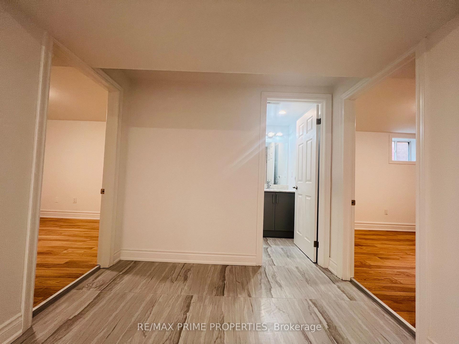 Photo 10 of 19 Dundee Crescent, Markham, Village Green-South Unionville — HOMEH