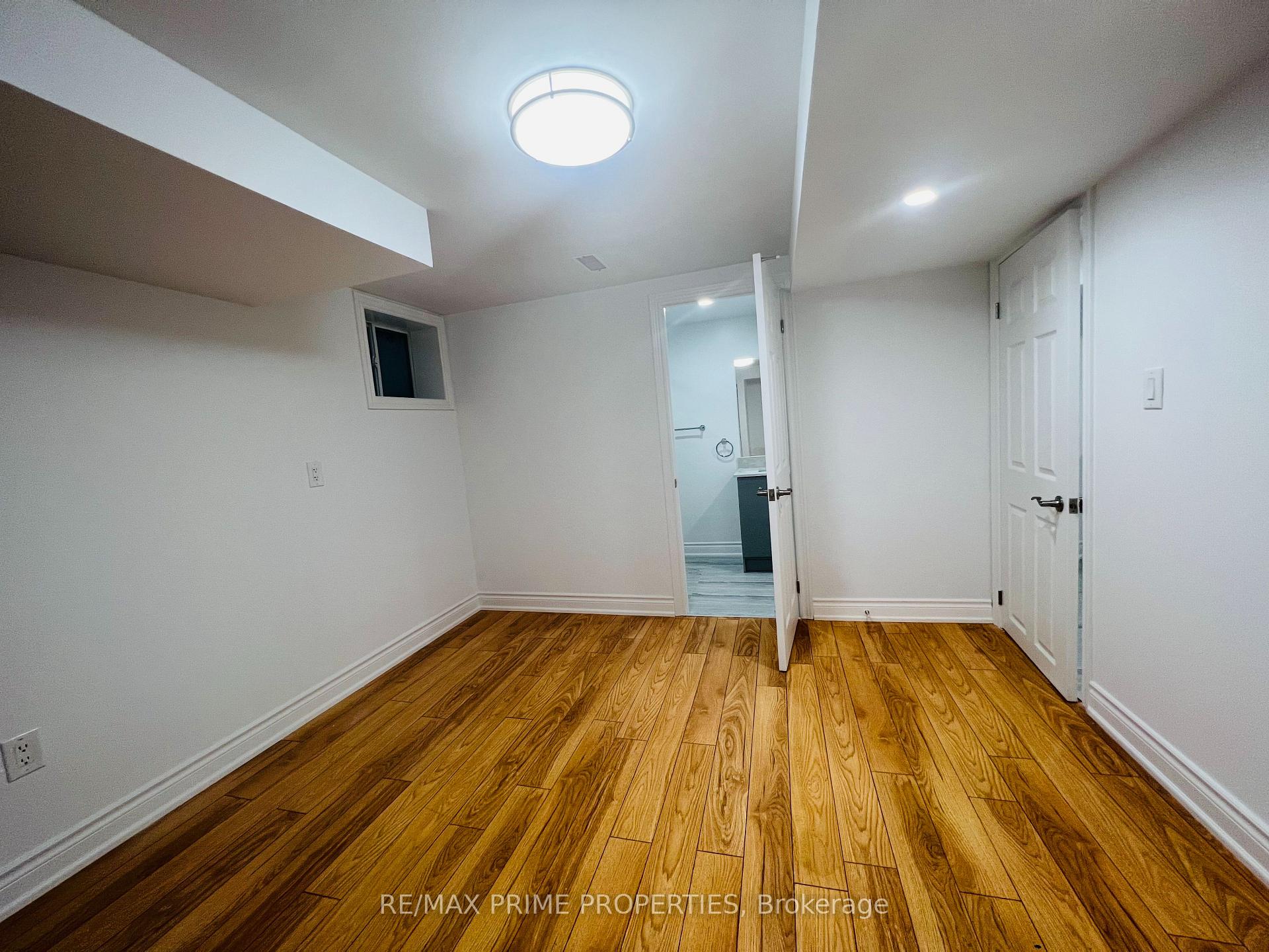 Photo 14 of 19 Dundee Crescent, Markham, Village Green-South Unionville — HOMEH