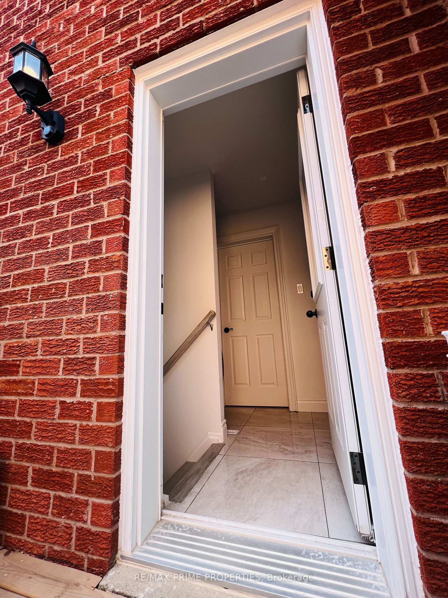 Photo 17 of 19 Dundee Crescent, Markham, Village Green-South Unionville — HOMEH