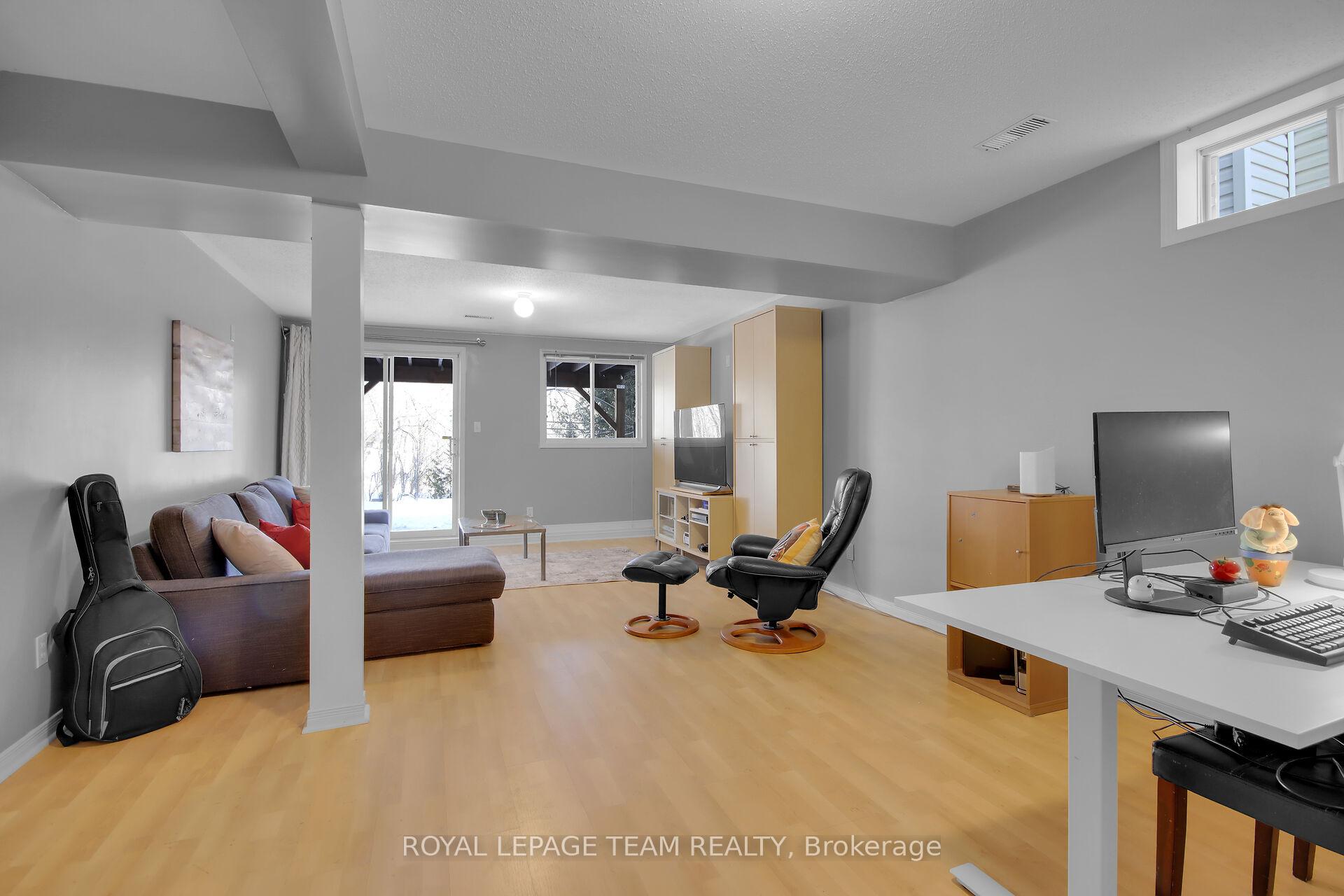 Photo 5 of 52 Sherring Crescent, Ottawa, Kanata - Kanata Lakes/Heritage Hills — HOMEH