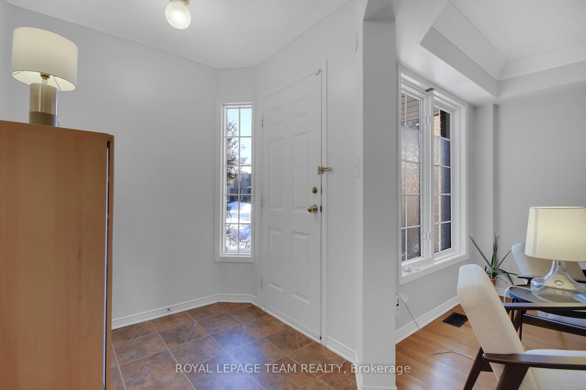 Photo 10 of 52 Sherring Crescent, Ottawa, Kanata - Kanata Lakes/Heritage Hills — HOMEH