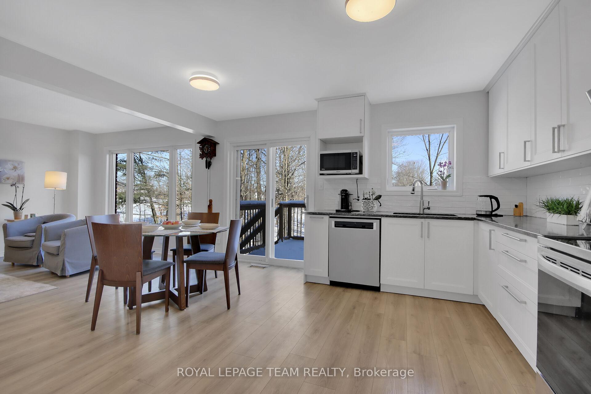 Photo 15 of 52 Sherring Crescent, Ottawa, Kanata - Kanata Lakes/Heritage Hills — HOMEH