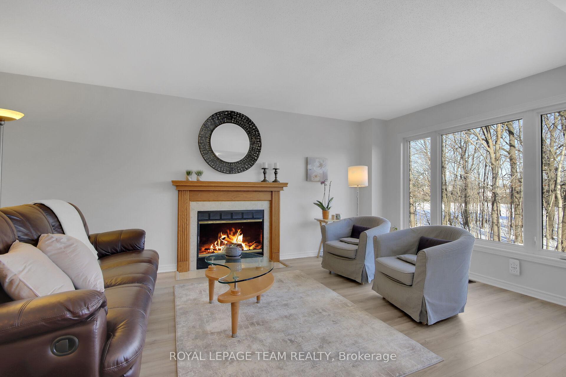 Photo 16 of 52 Sherring Crescent, Ottawa, Kanata - Kanata Lakes/Heritage Hills — HOMEH