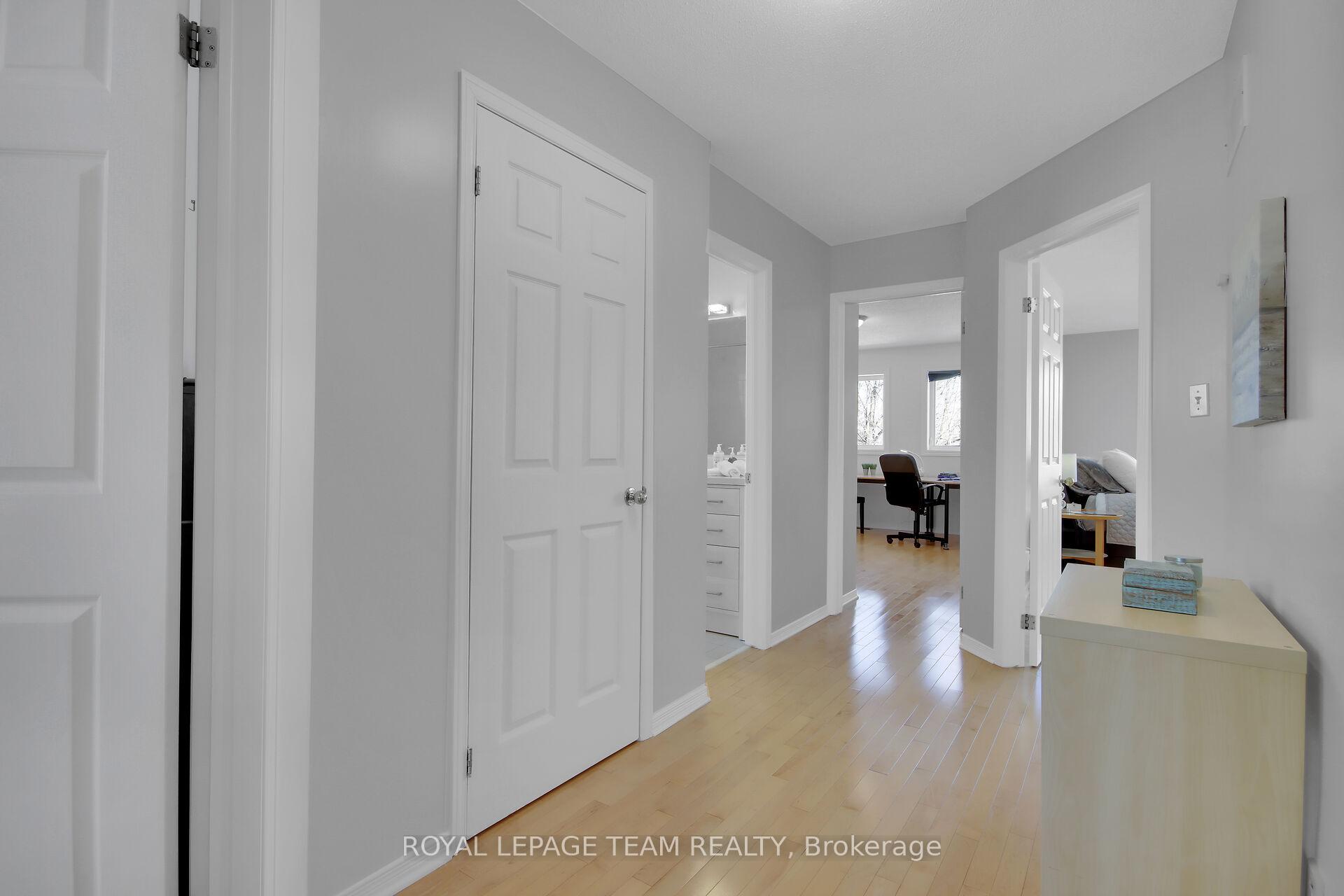 Photo 22 of 52 Sherring Crescent, Ottawa, Kanata - Kanata Lakes/Heritage Hills — HOMEH